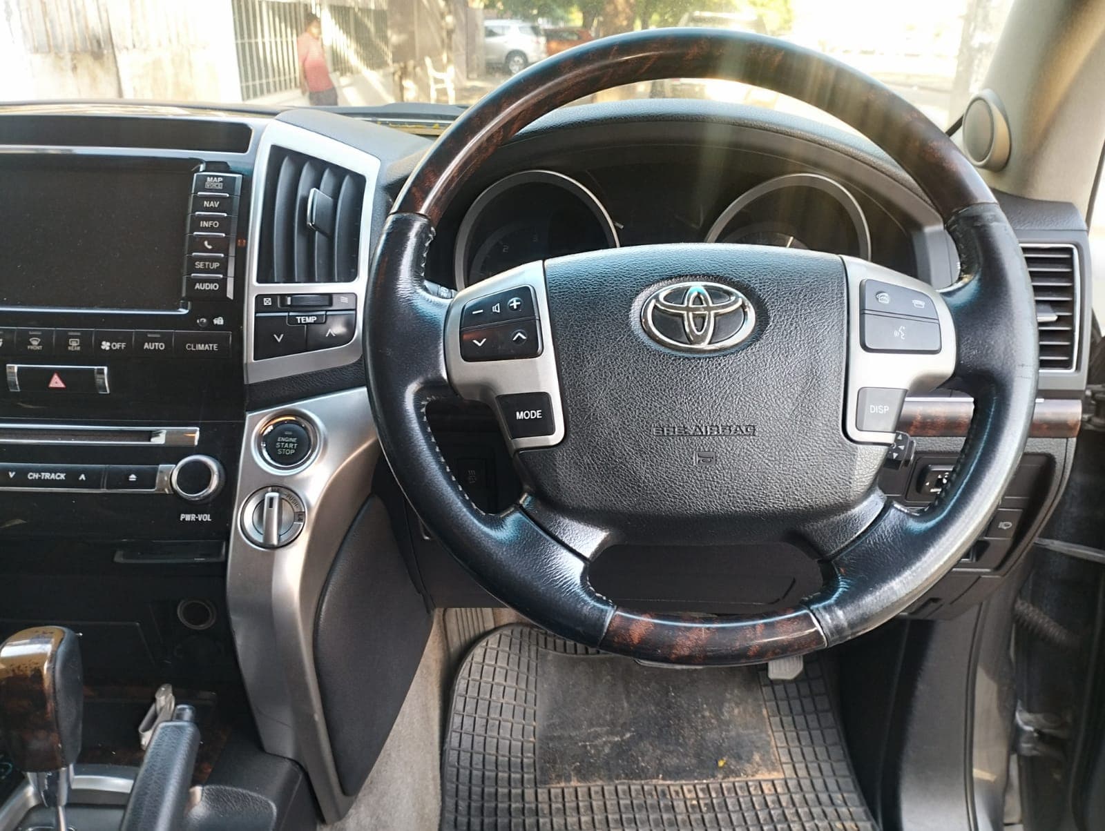 Toyota/Land Cruiser VX - V8 — imagen 11