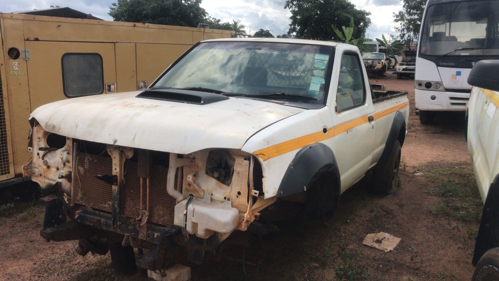 Nissan Hardbody — image 4