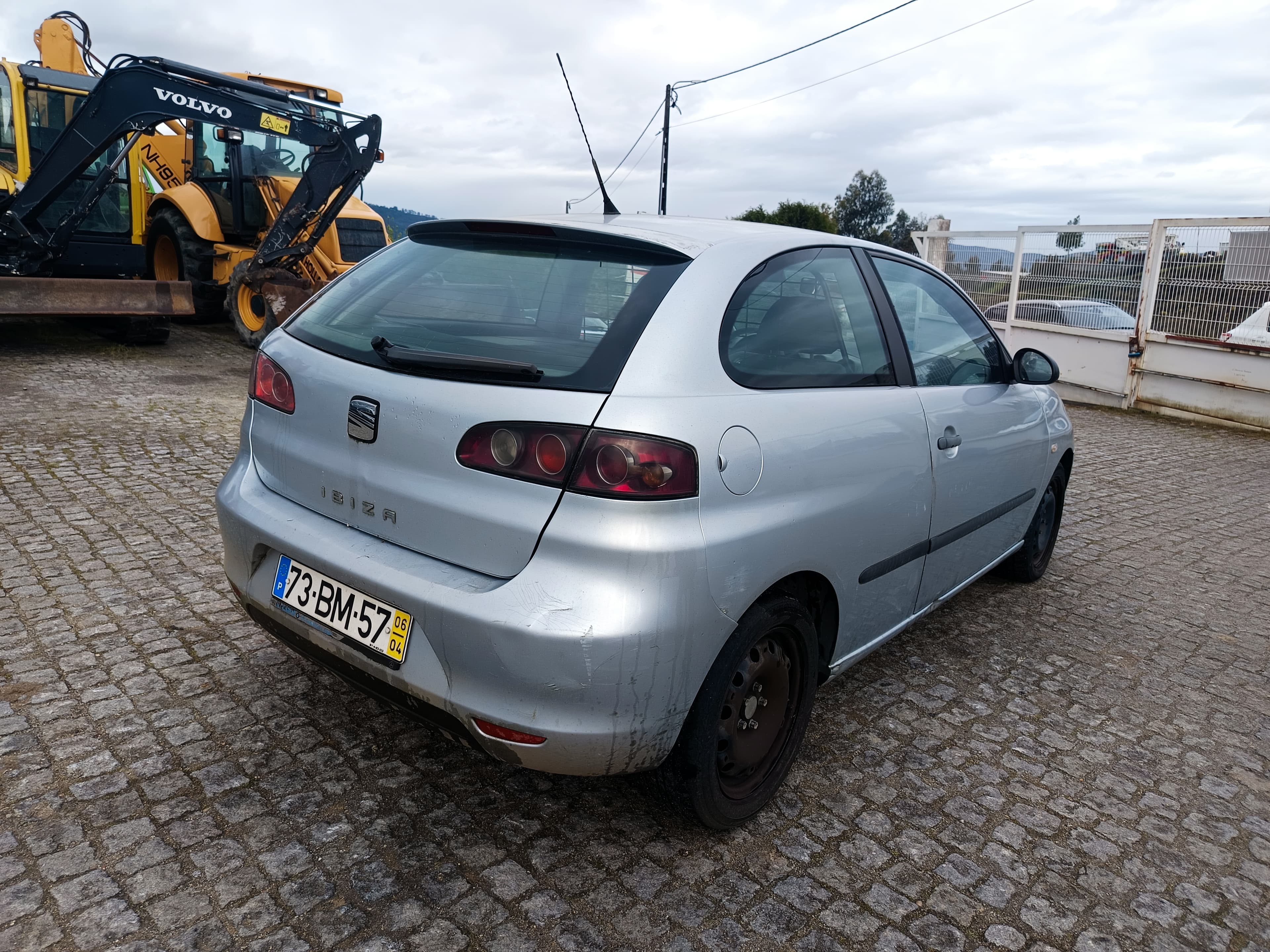 Seat Ibiza · Ano 2006 — imagem 4