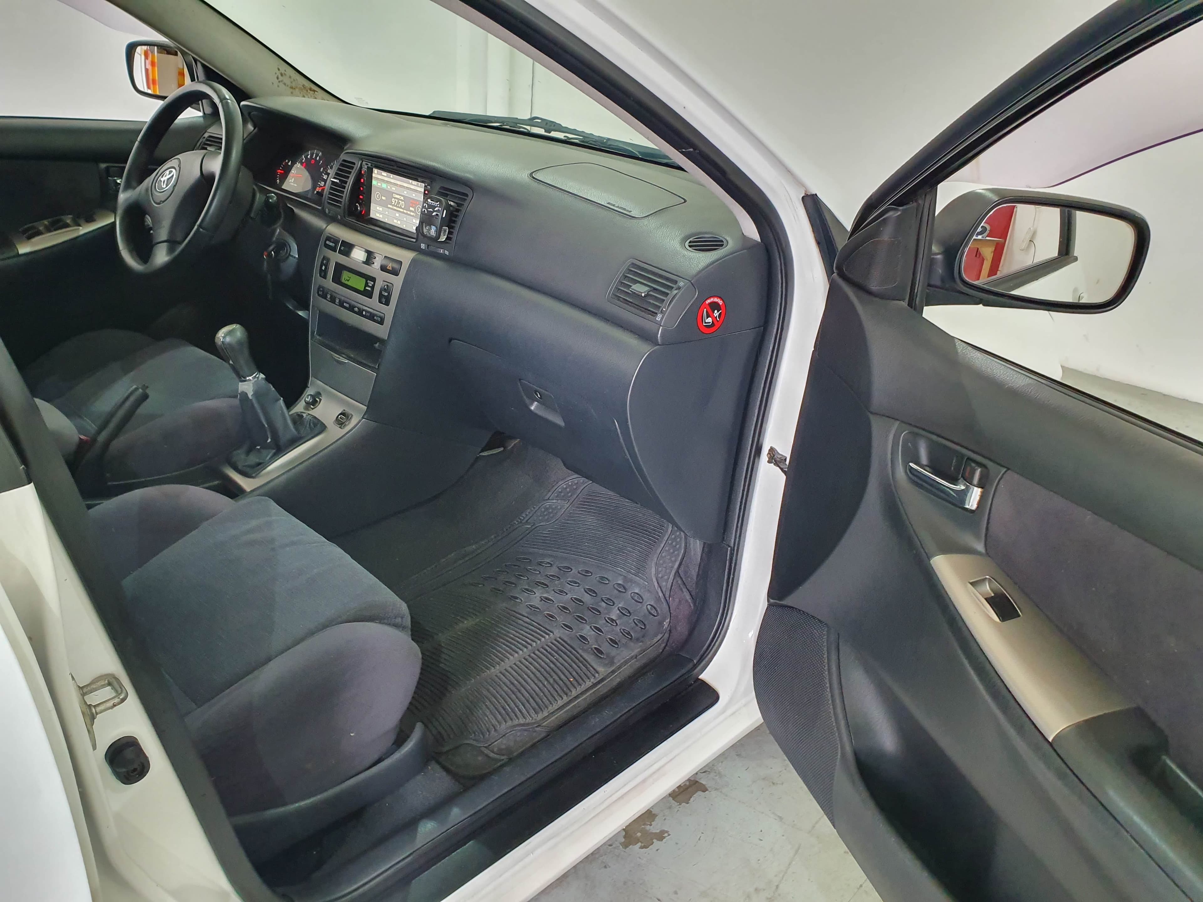 Toyota Corolla VVT-i · Ano 2002 — image 28