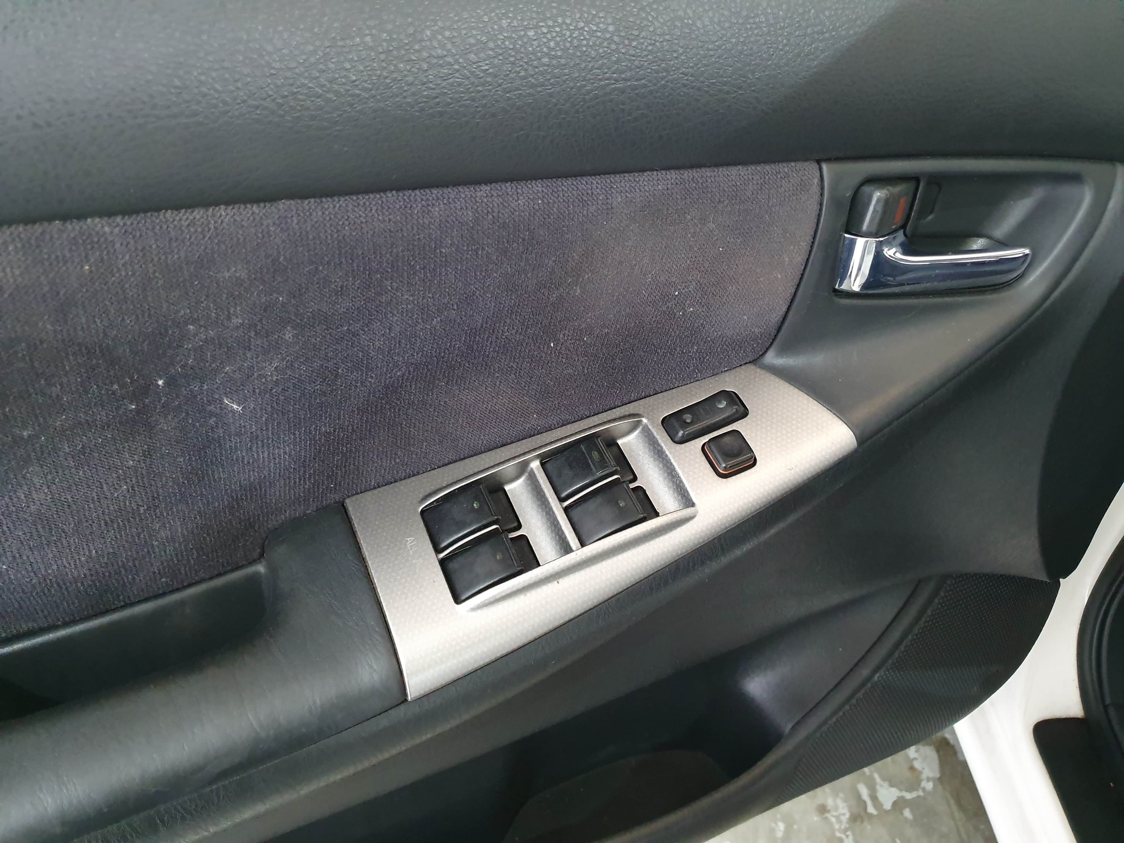 Toyota Corolla VVT-i · Ano 2002 — image 35