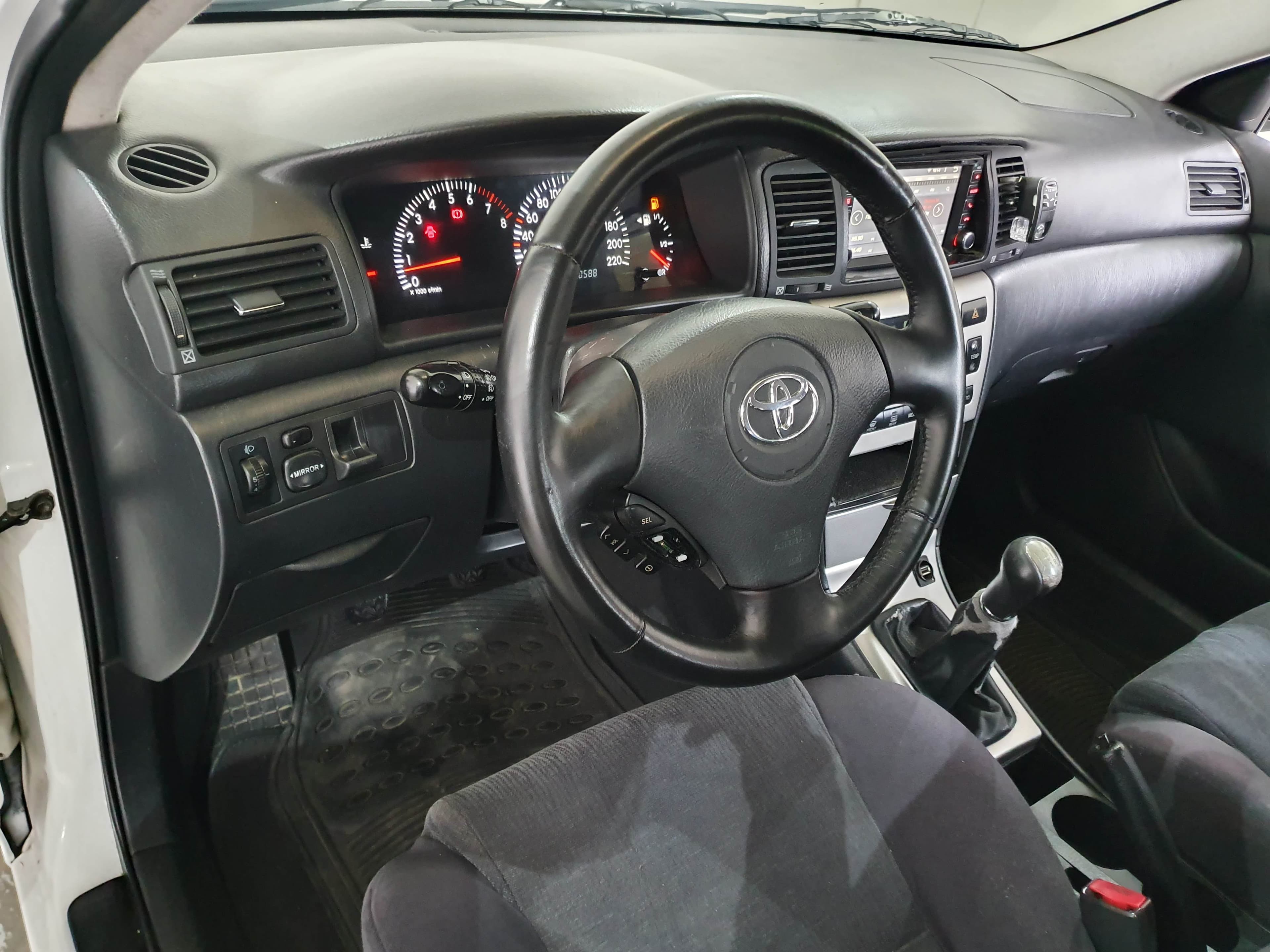 Toyota Corolla VVT-i · Ano 2002 — image 38