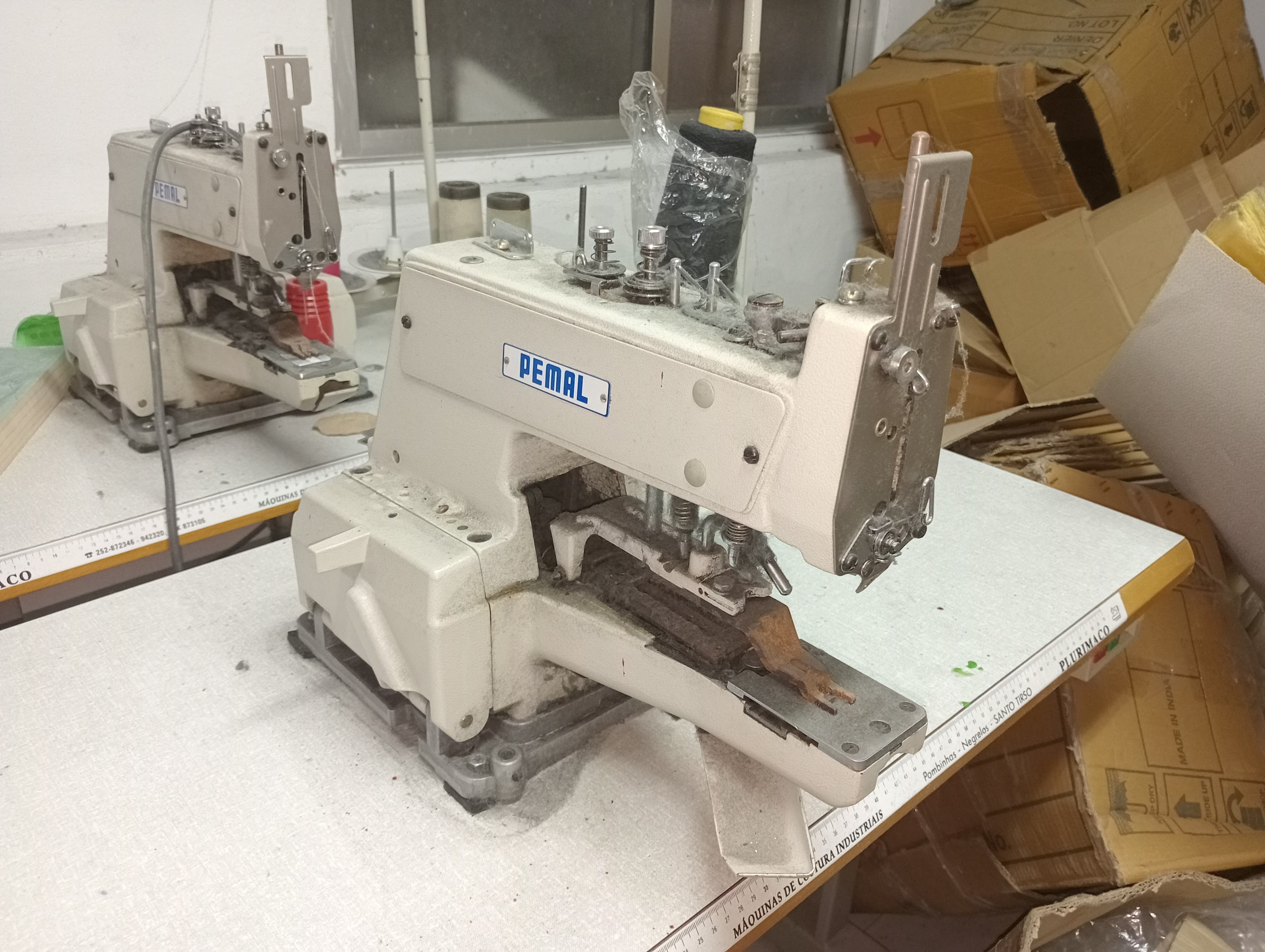 Máquina de Coser Etiquetas — image 1