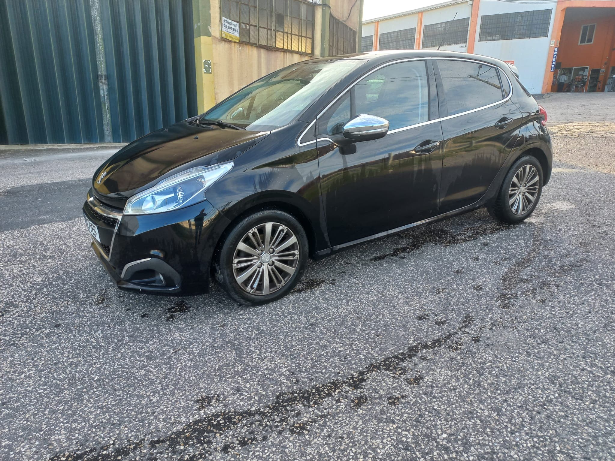 Peugeot 208 · Ano 2017 — imagem 1