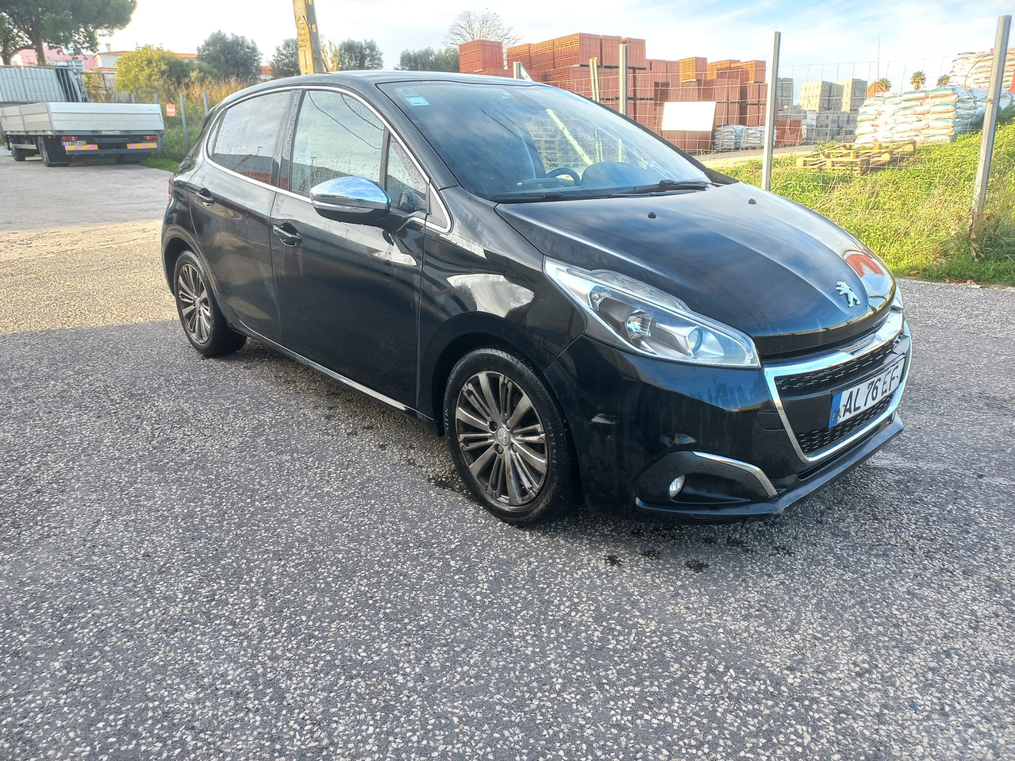 Peugeot 208 · Ano 2017 — imagem 3