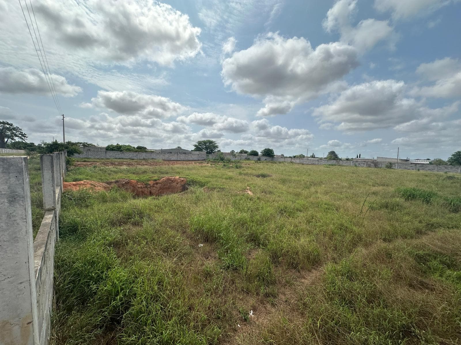 Terreno Urbano com Potencial de Valorização – Morro dos Veados, Luanda — imagem 3