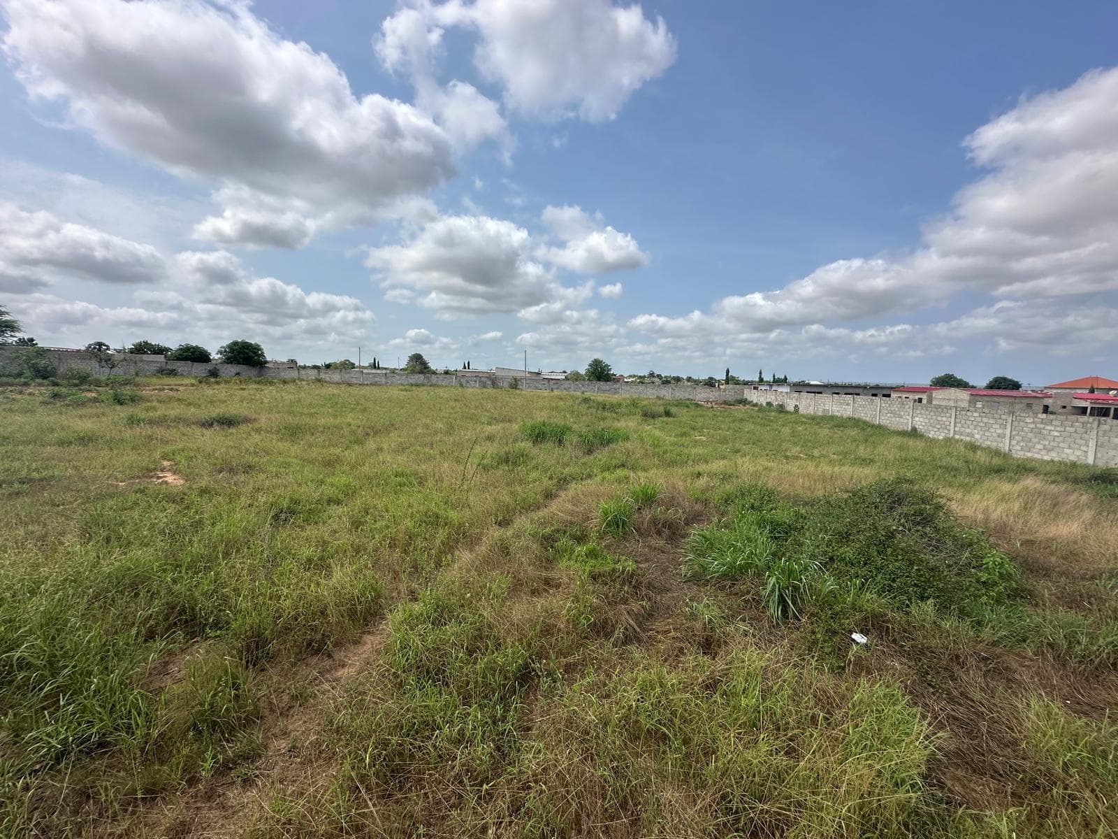 Terreno Urbano com Potencial de Valorização – Morro dos Veados, Luanda — imagem 4