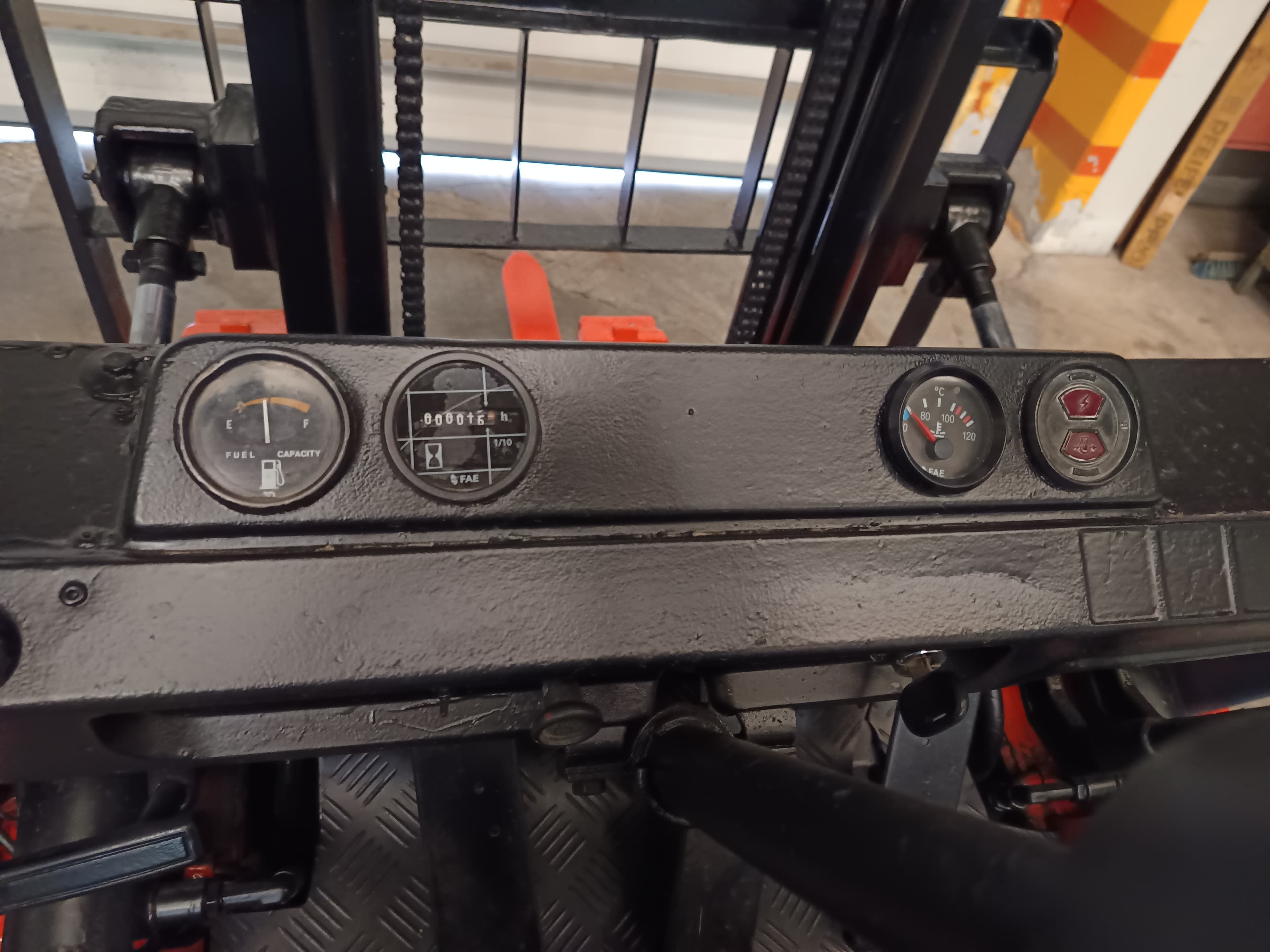 Empilhador Toyota de 2000Kg — imagem 14