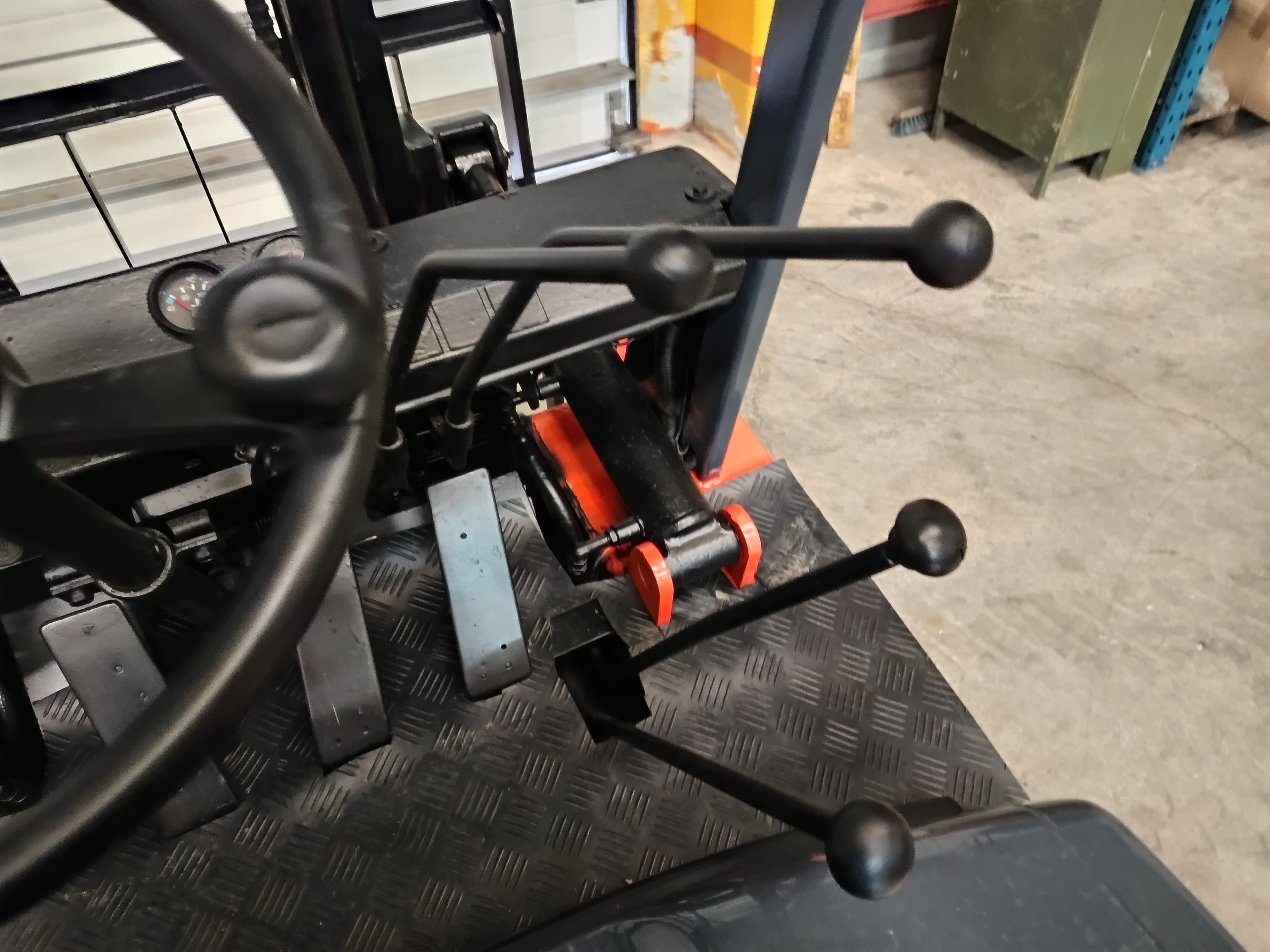 Empilhador Toyota de 2000Kg — imagem 13