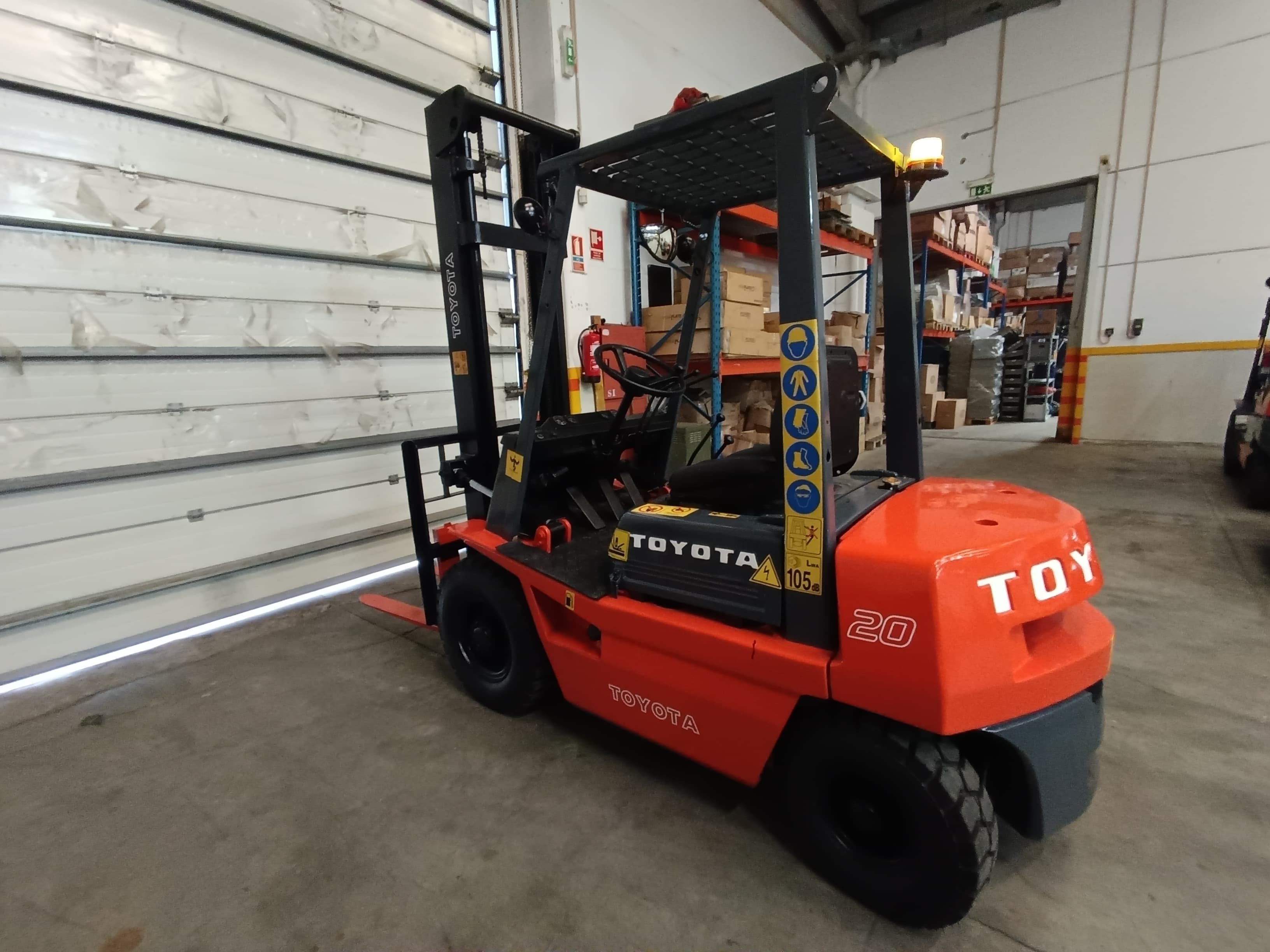 Empilhador Toyota de 2000Kg — imagem 5