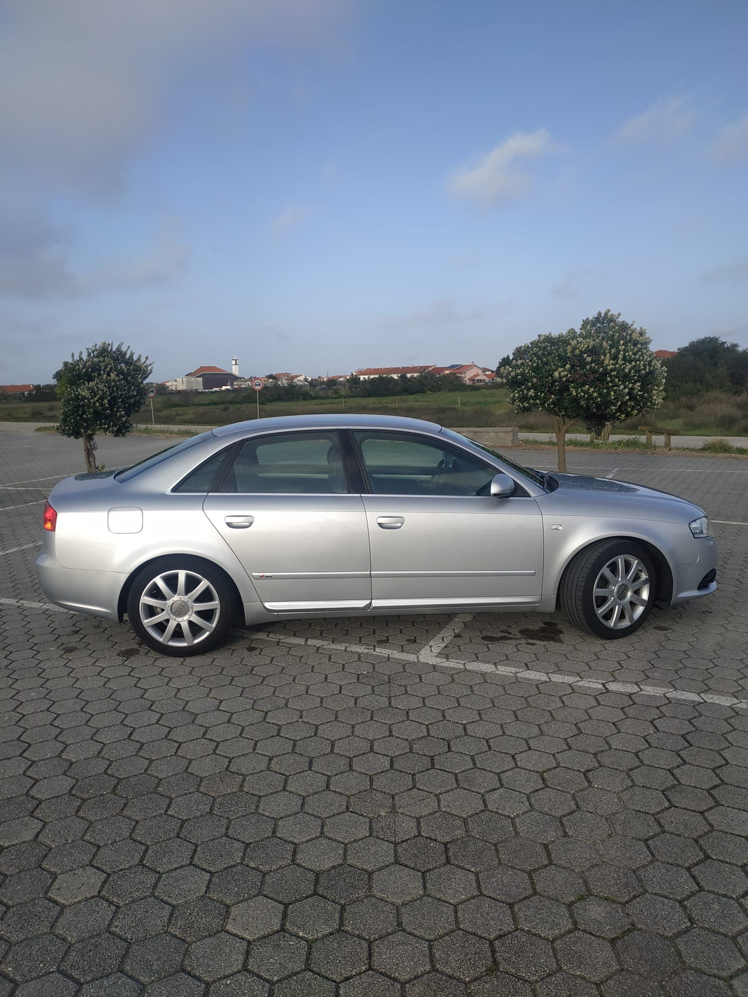 Audi A4 2.0 TDI · Ano 2007 — image 3