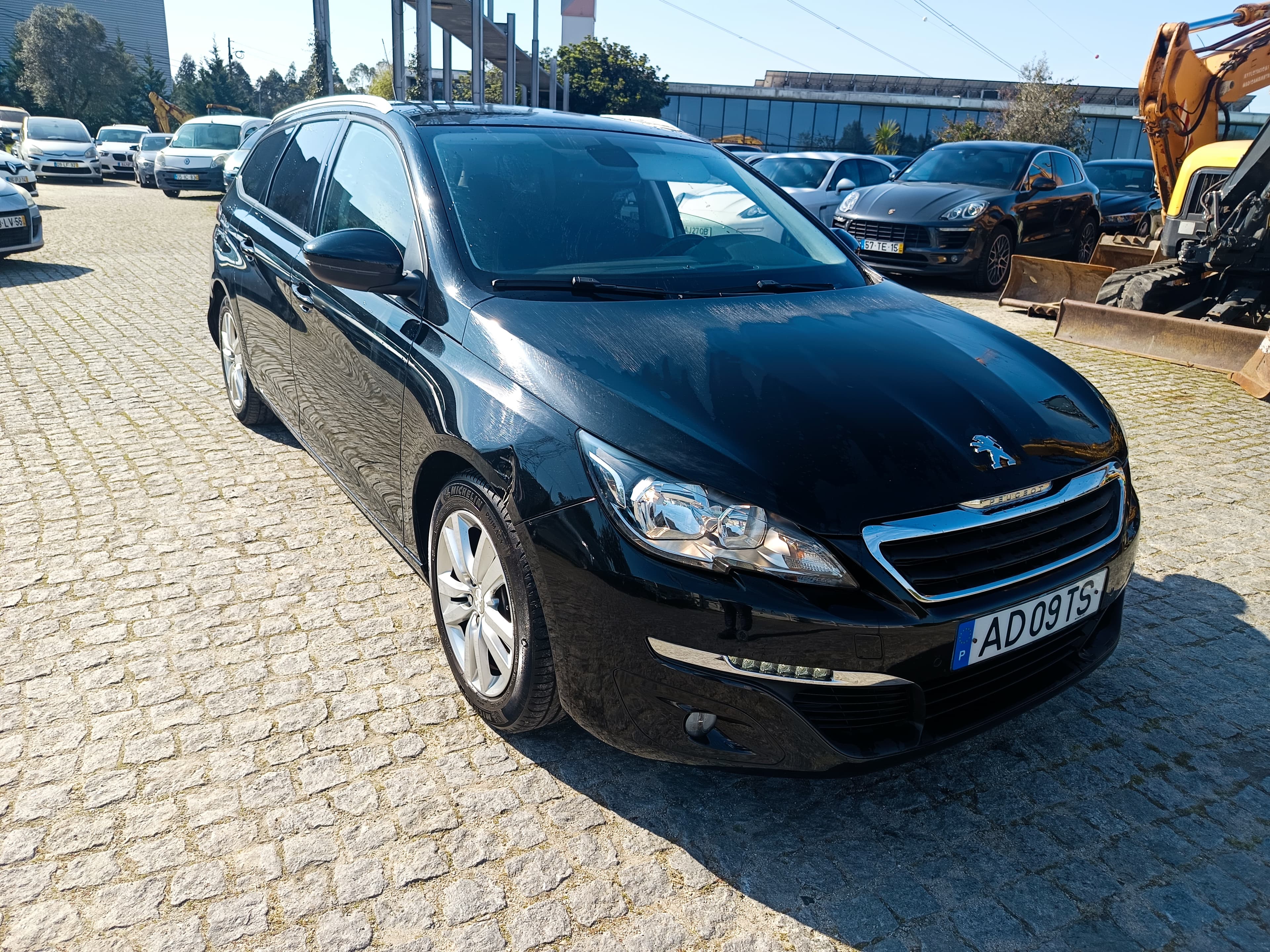Peugeot 308 · Année 2015 — image 3