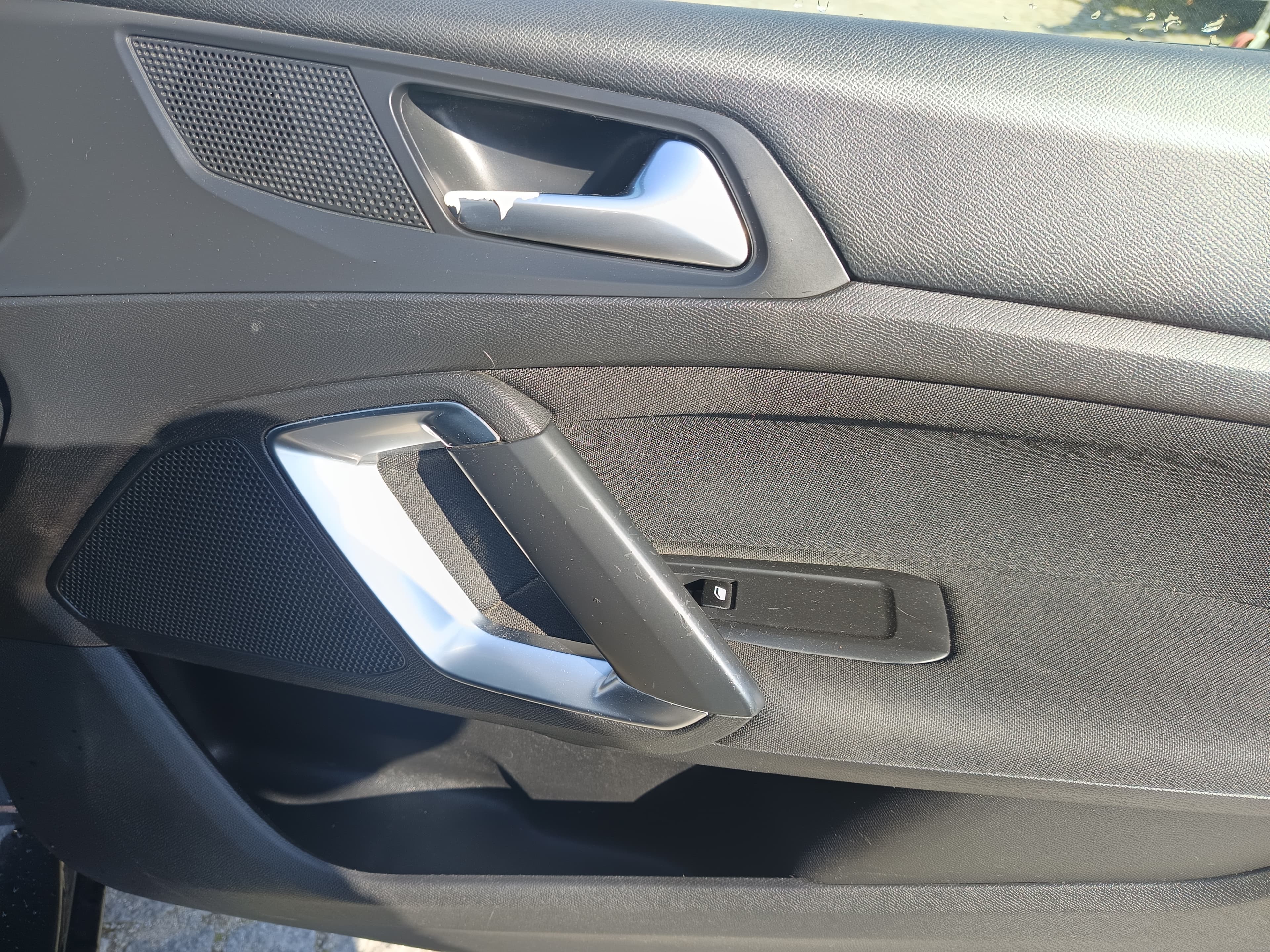Peugeot 308 · Année 2015 — image 27