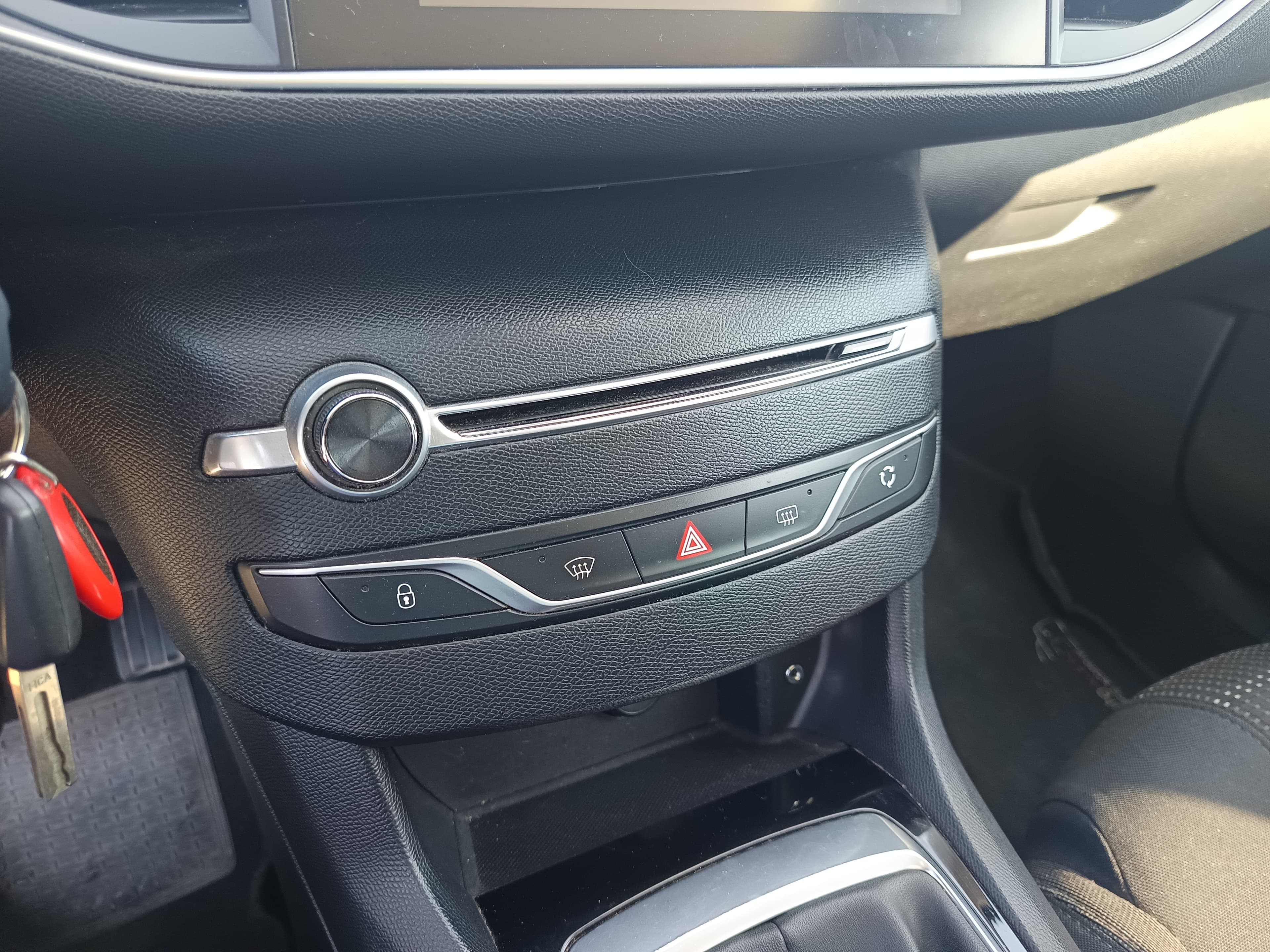 Peugeot 308 · Année 2015 — image 43