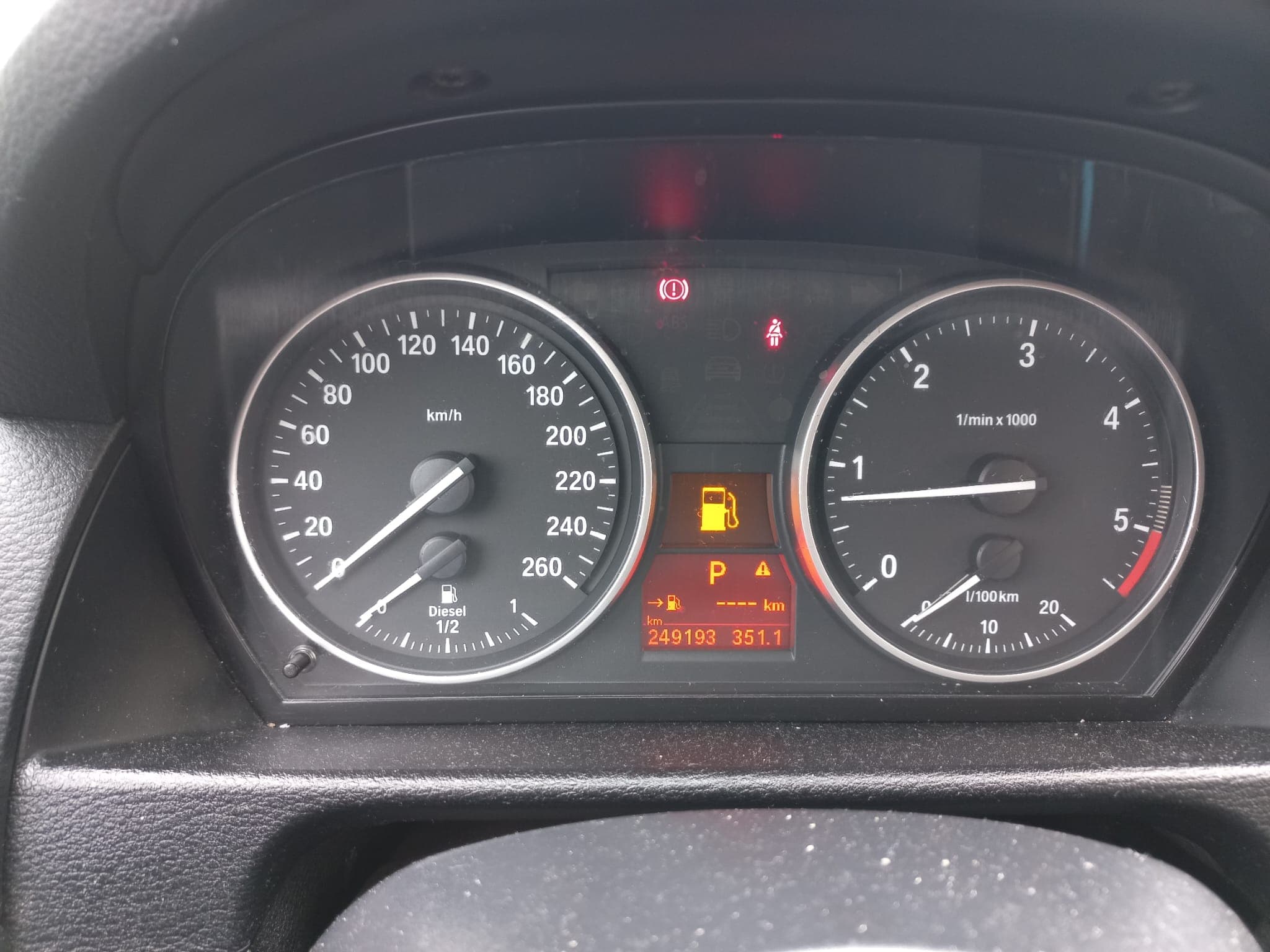 BMW X1 · Ano 2013 — image 21