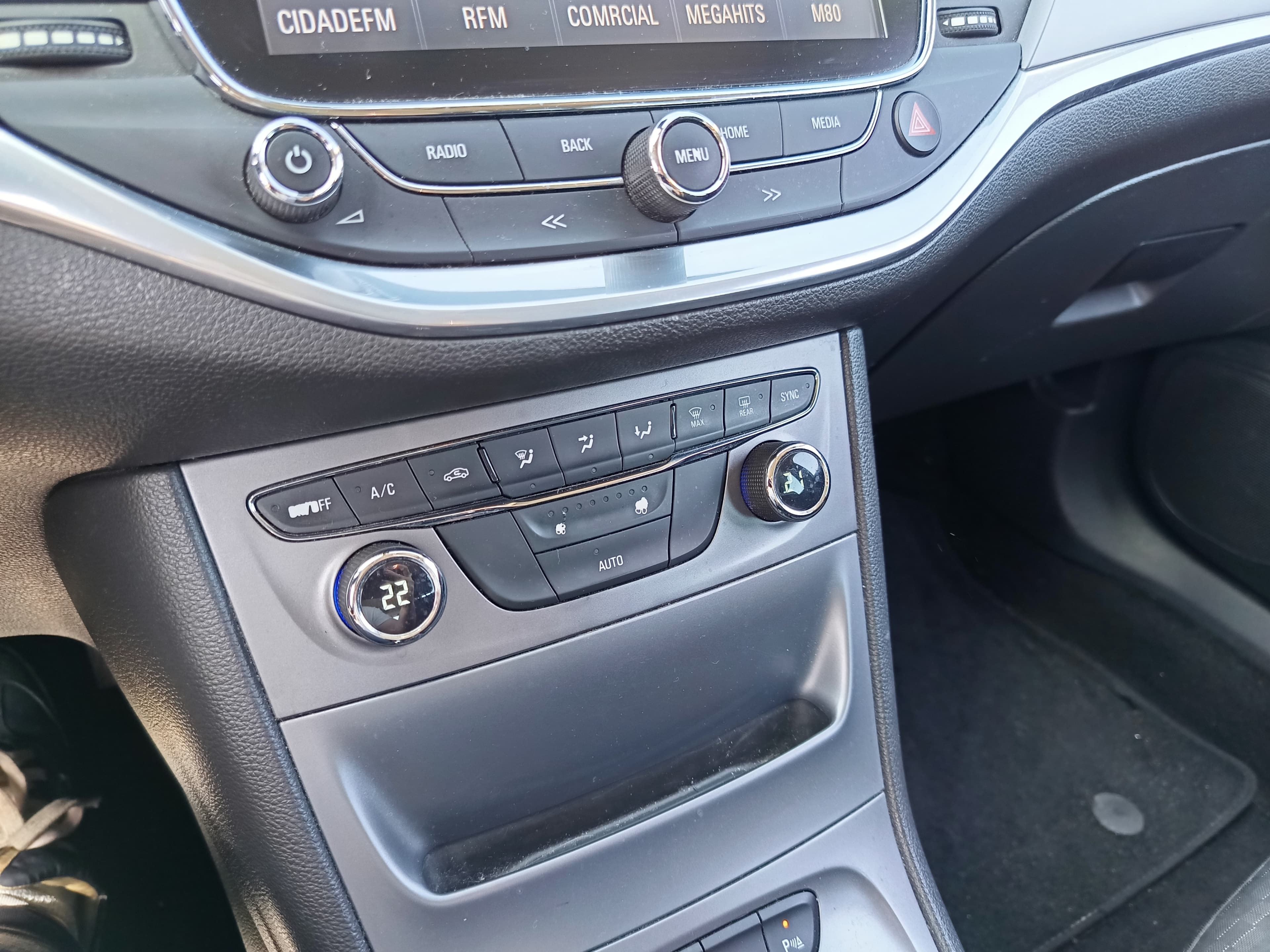 Opel Astra · Ano 2016 — imagem 38