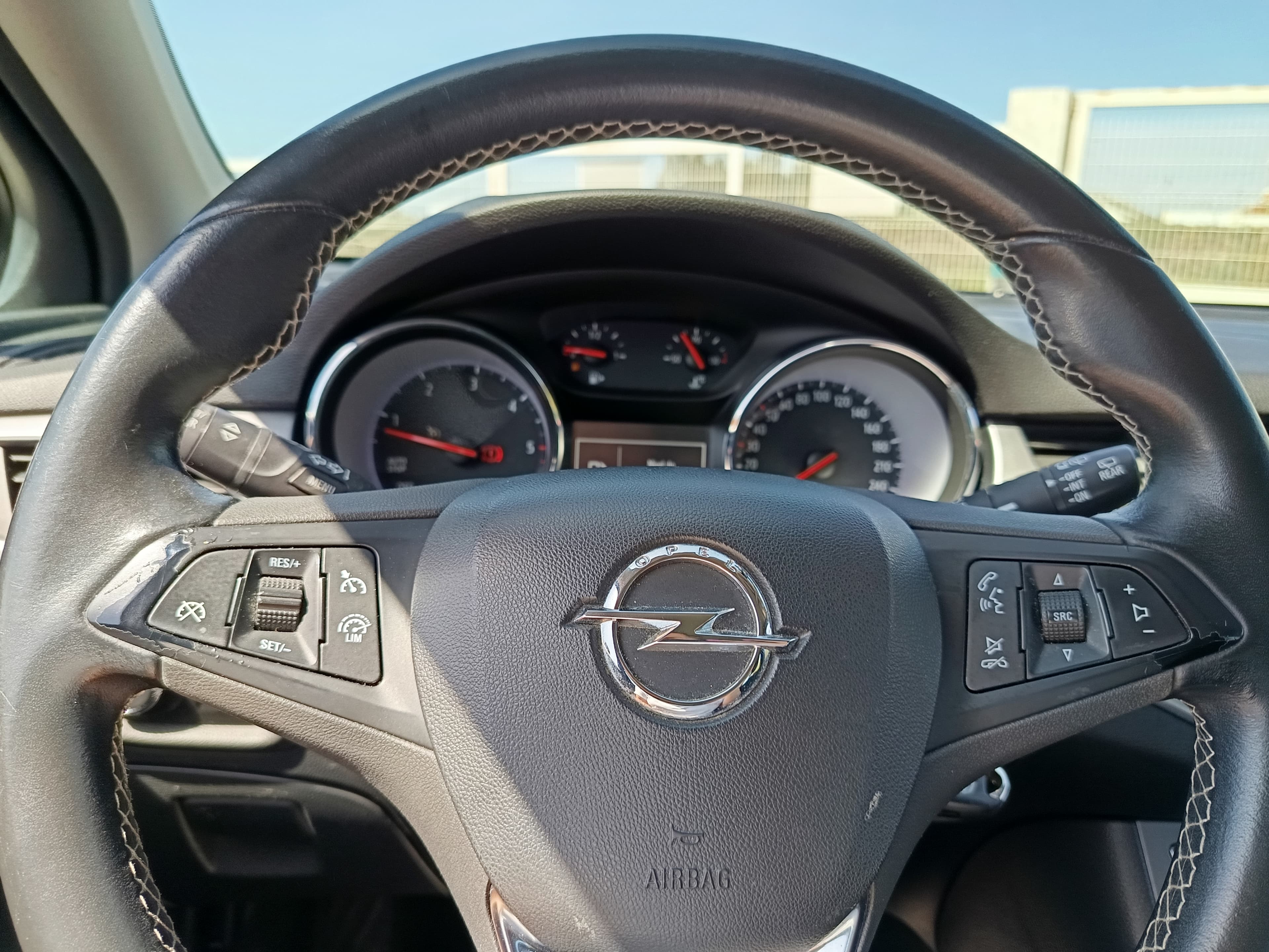 Opel Astra · Ano 2016 — imagem 41