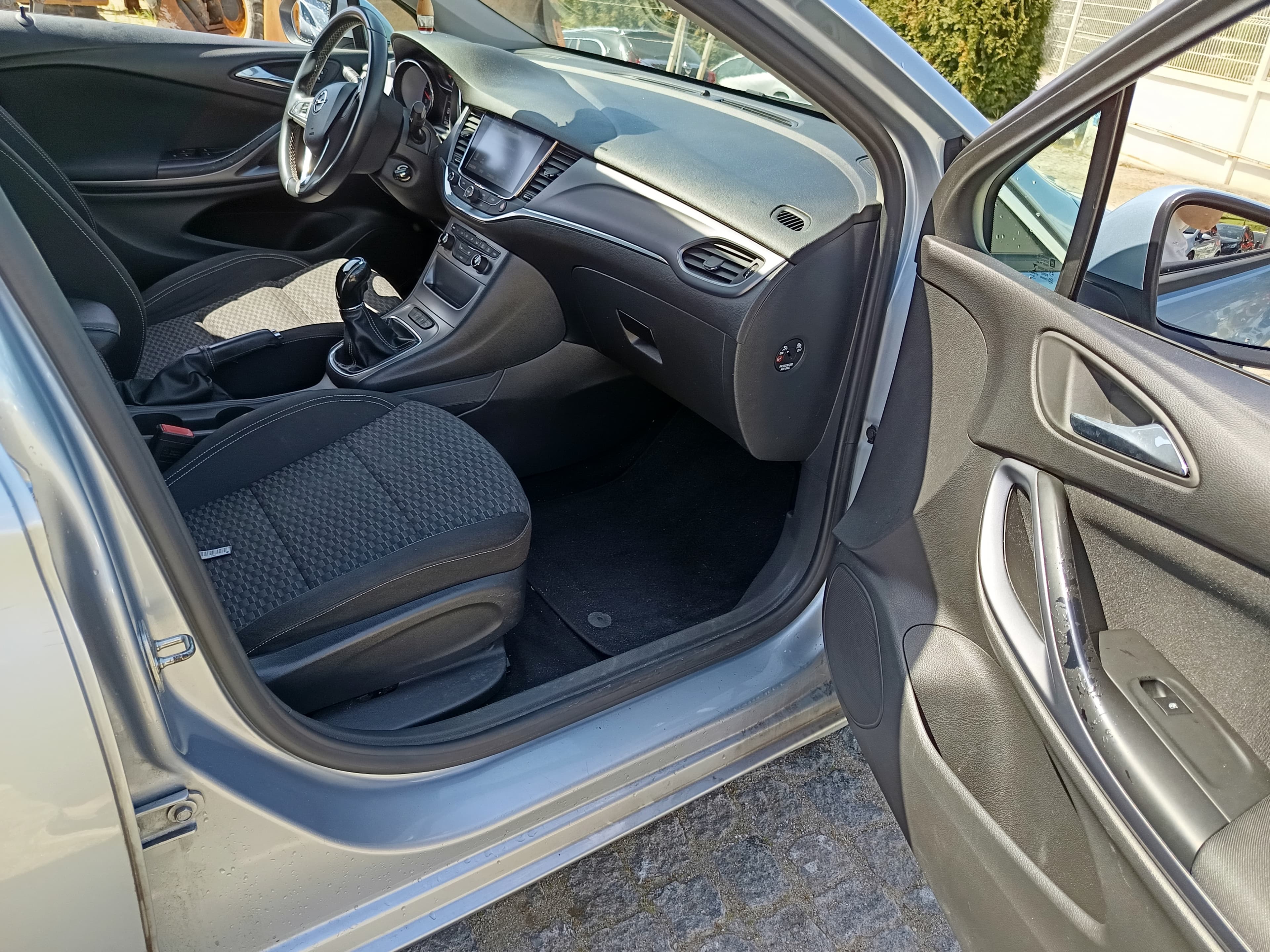 Opel Astra · Ano 2016 — imagem 24