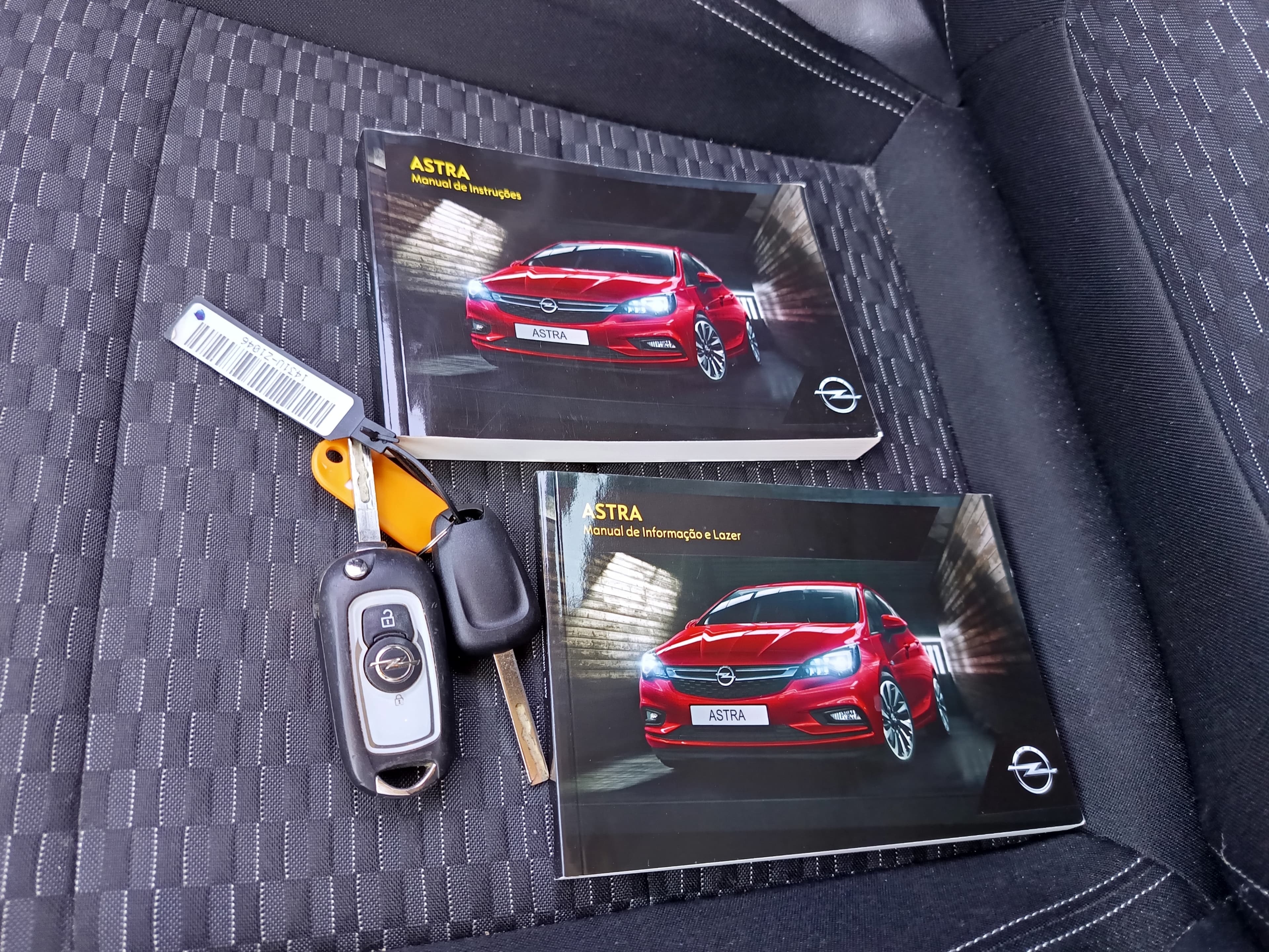 Opel Astra · Ano 2016 — imagem 46