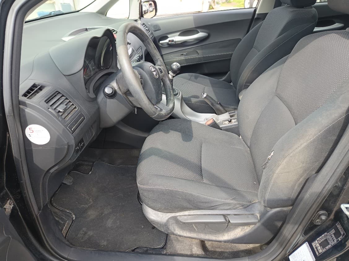Toyota Auris · Ano 2011 — imagem 19