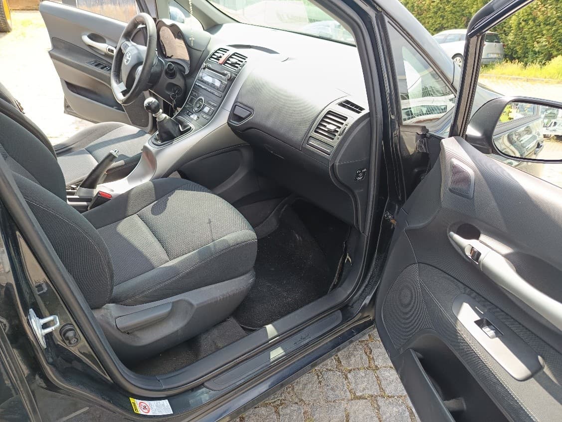 Toyota Auris · Ano 2011 — imagem 12