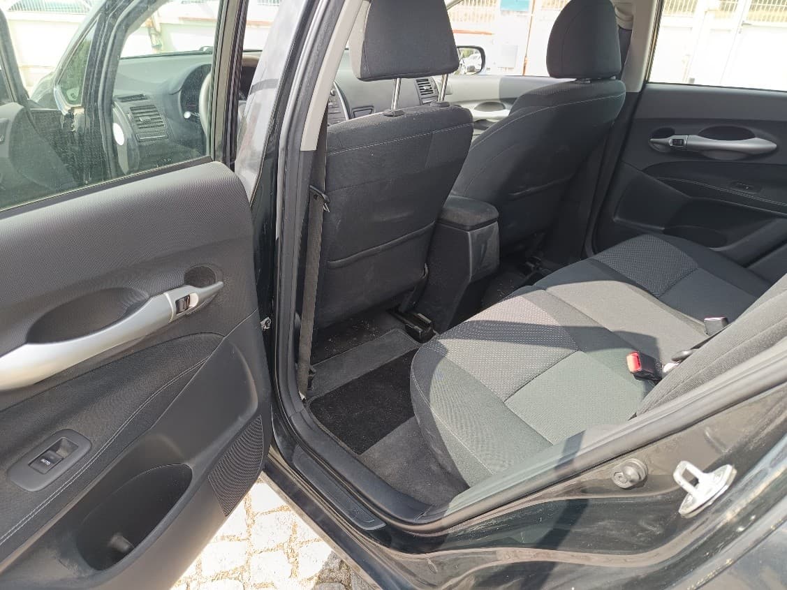 Toyota Auris · Ano 2011 — imagem 14