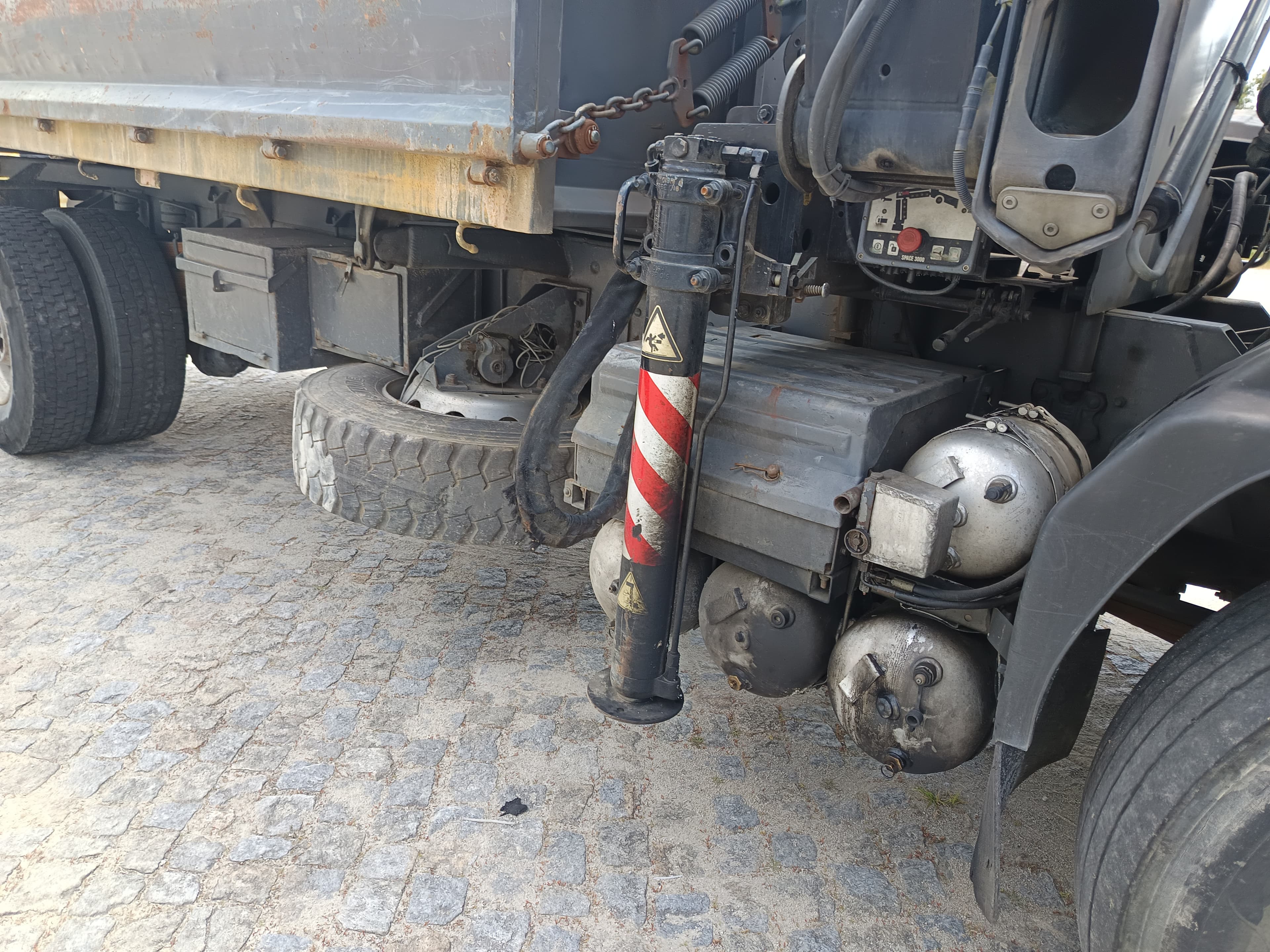 Volvo FL7 · Ano 1991 · Grua Hiab — imagem 9