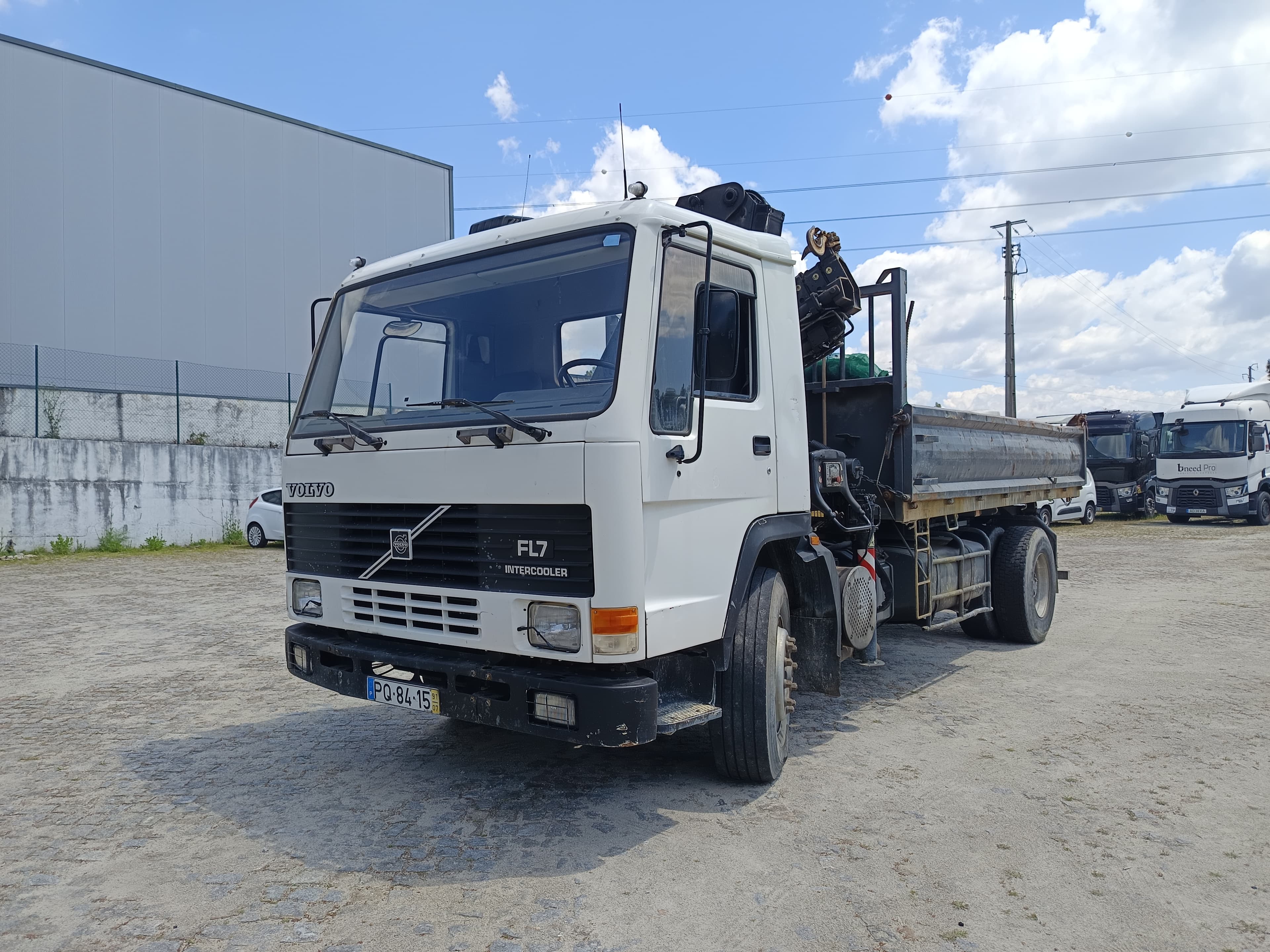 Volvo FL7 · Ano 1991 · Grua Hiab — imagem 1