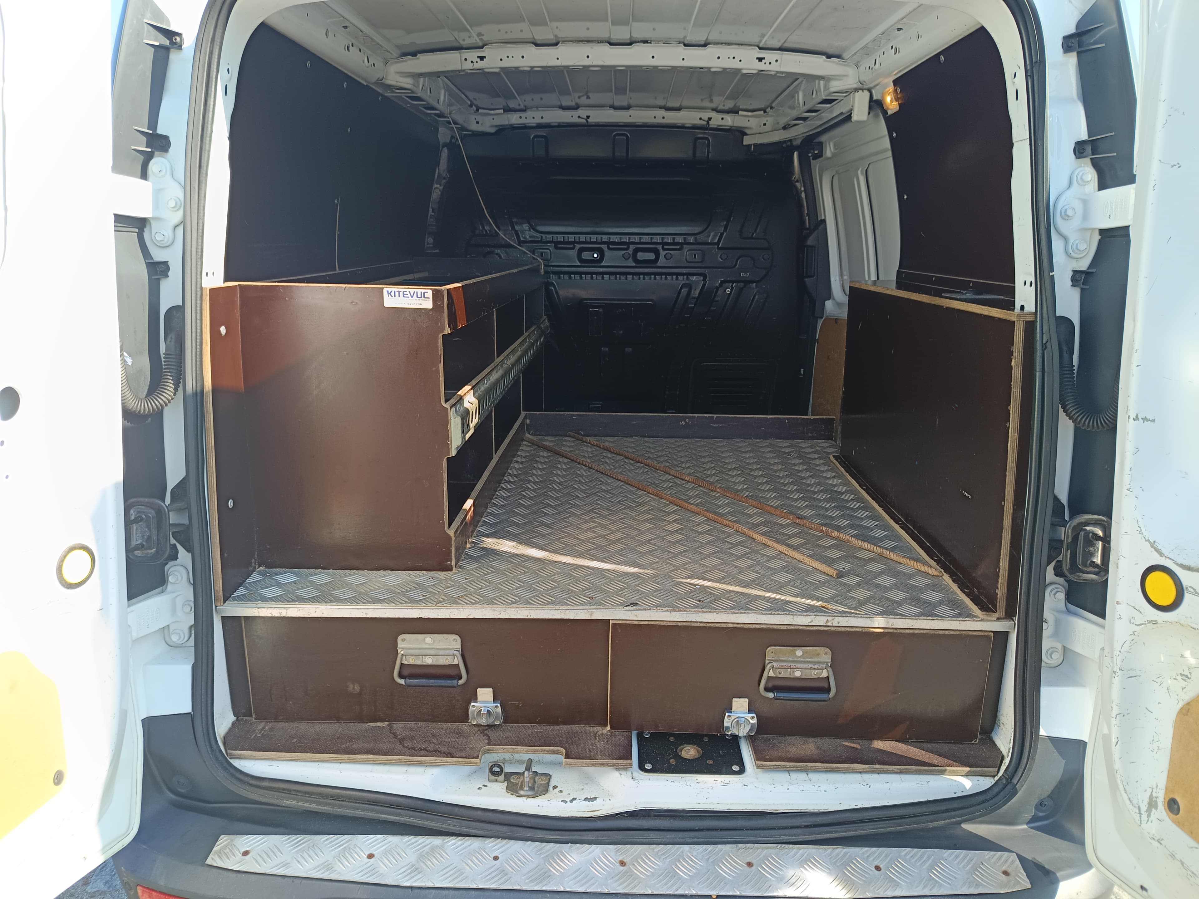 Ford Transit Connect · Ano 2014 — imagem 21