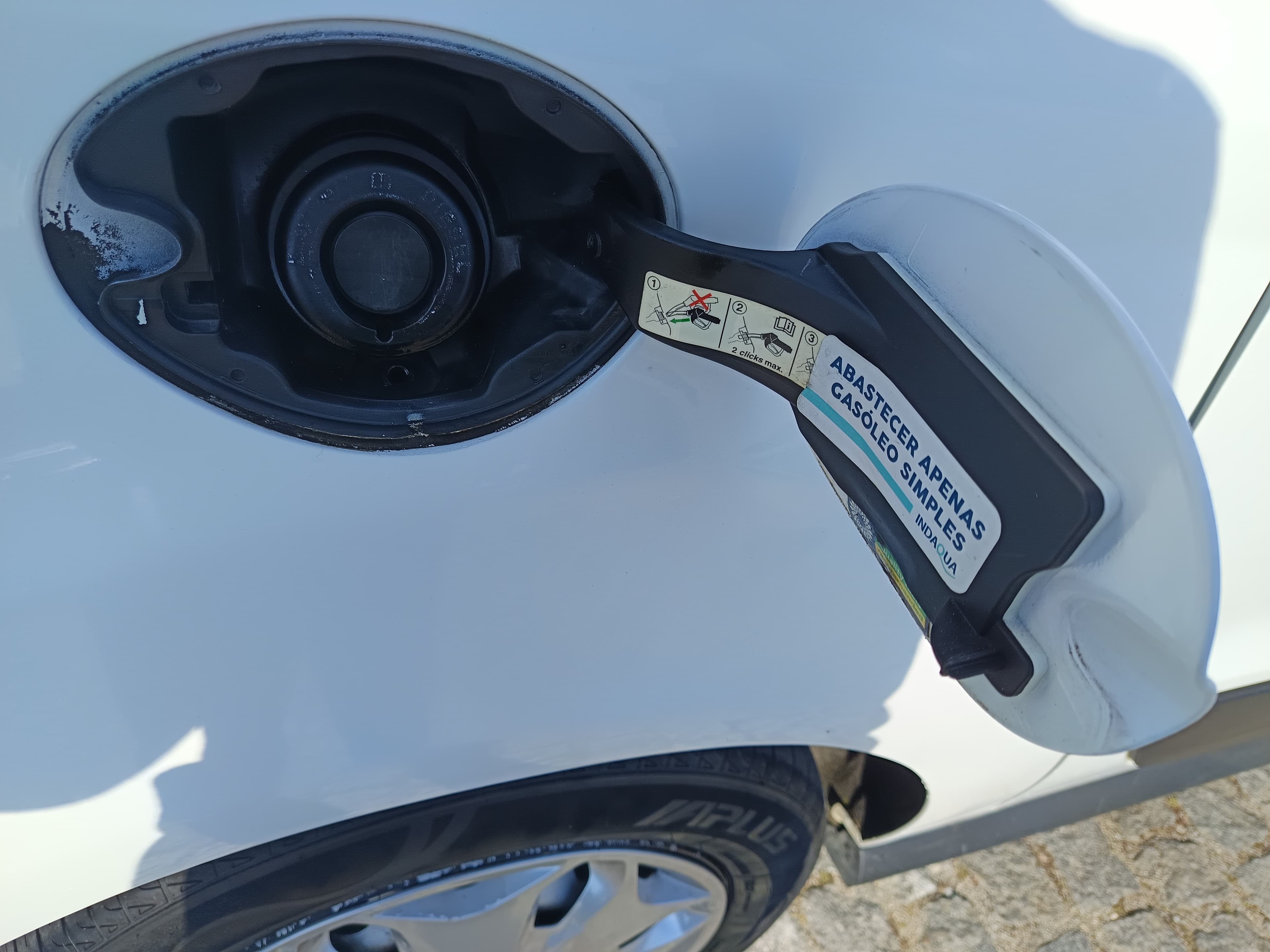 Ford Transit Connect · Ano 2014 — imagem 11