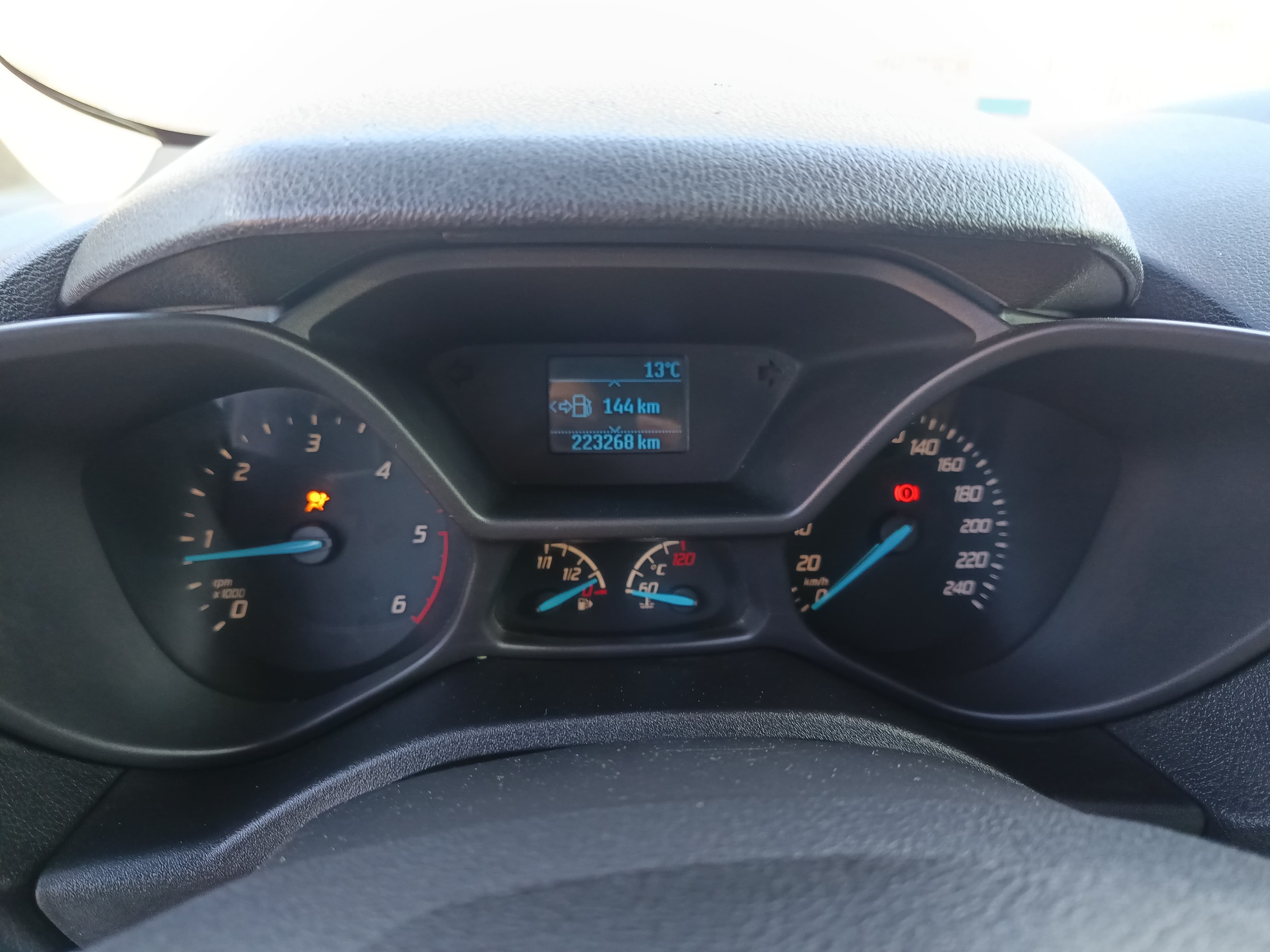 Ford Transit Connect · Ano 2014 — imagem 34