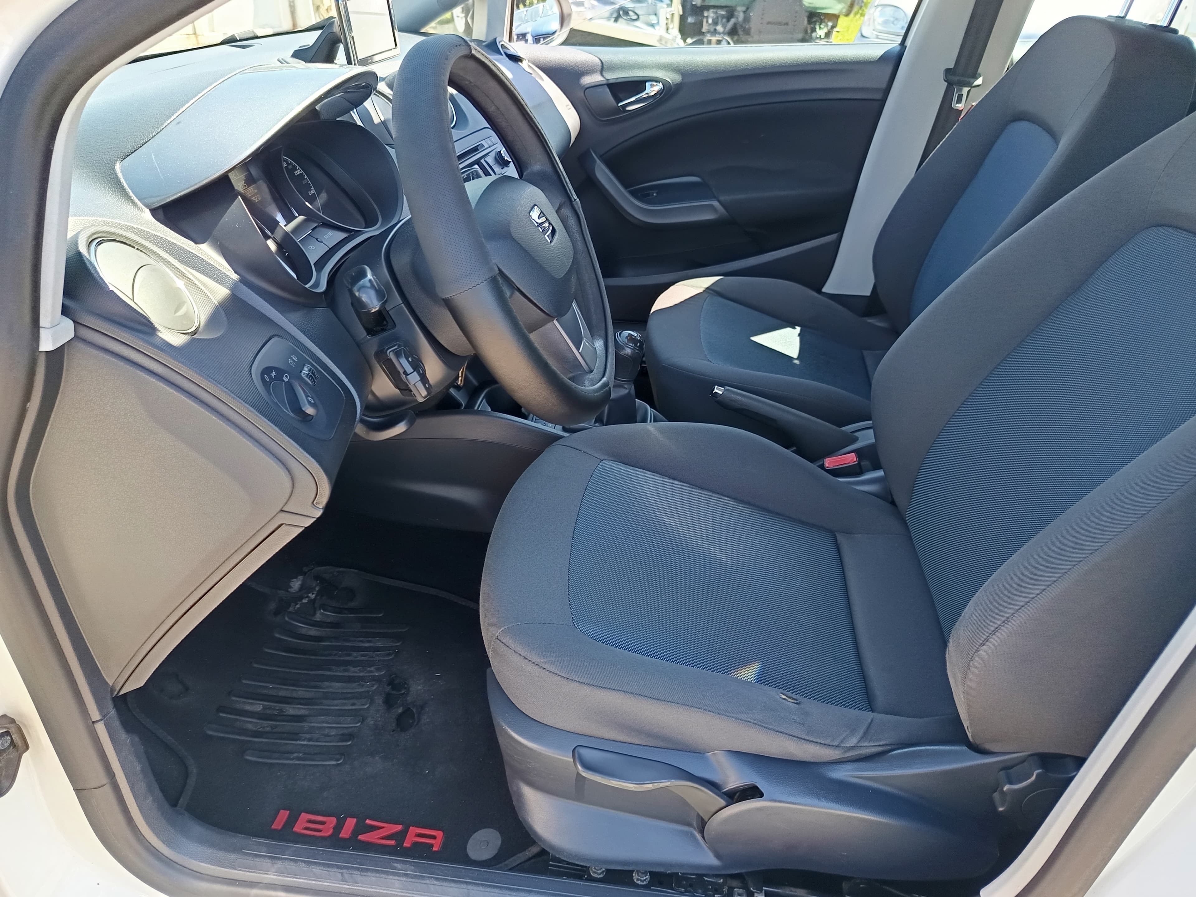 Seat Ibiza · Ano 2014 — imagem 34