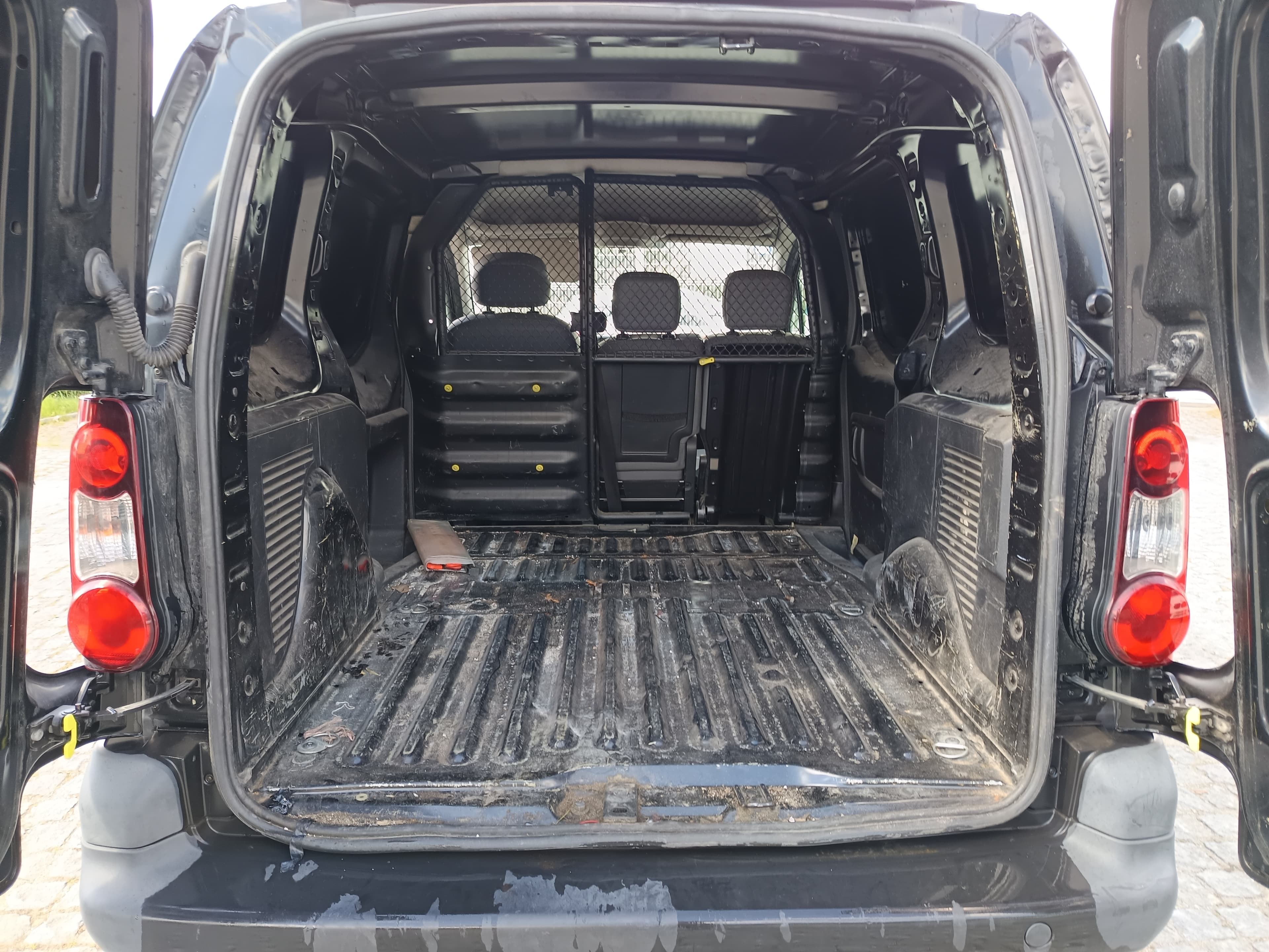 Citroën Berlingo · Ano 2015 — imagem 22