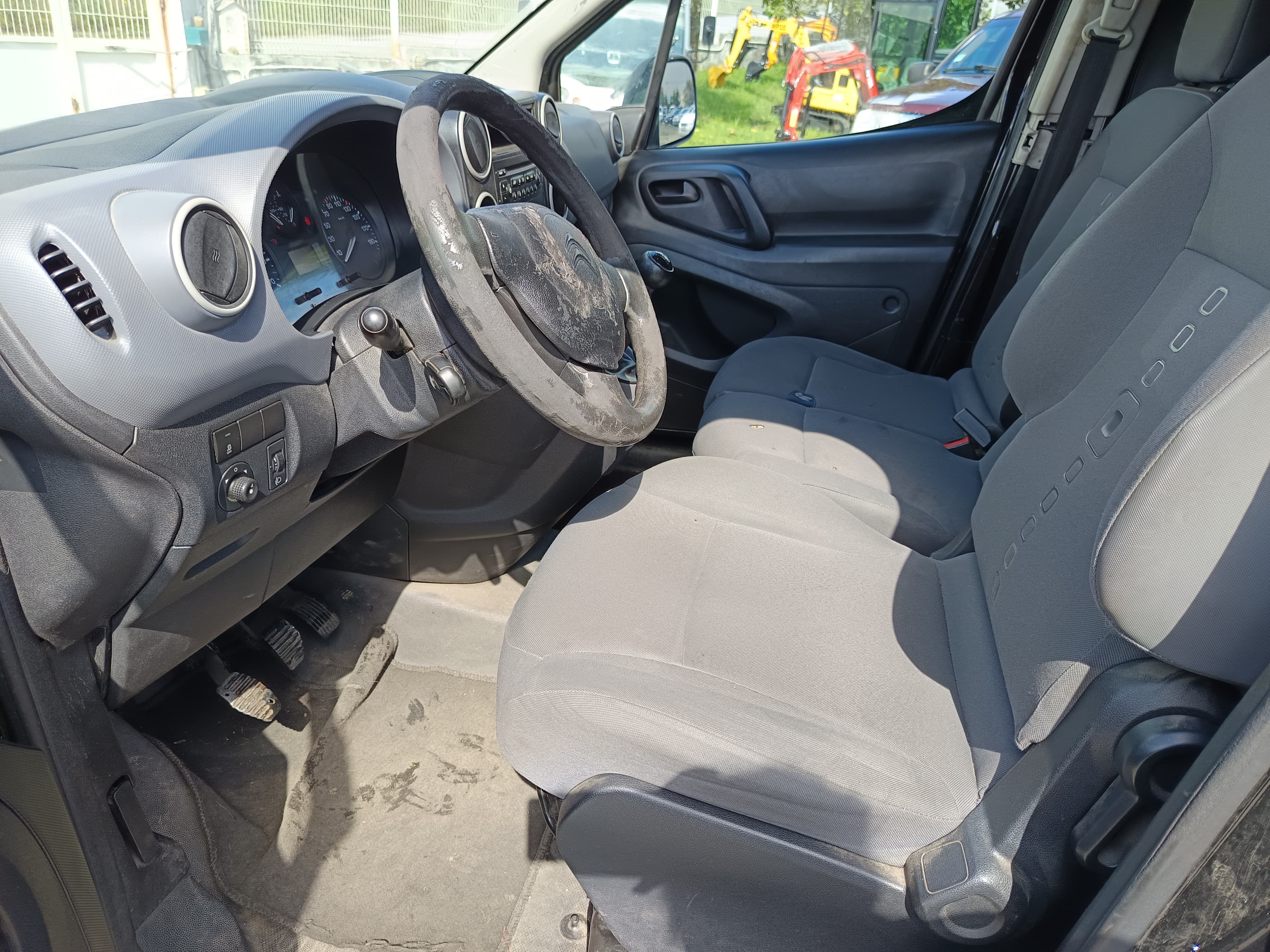 Citroën Berlingo · Ano 2015 — imagem 30