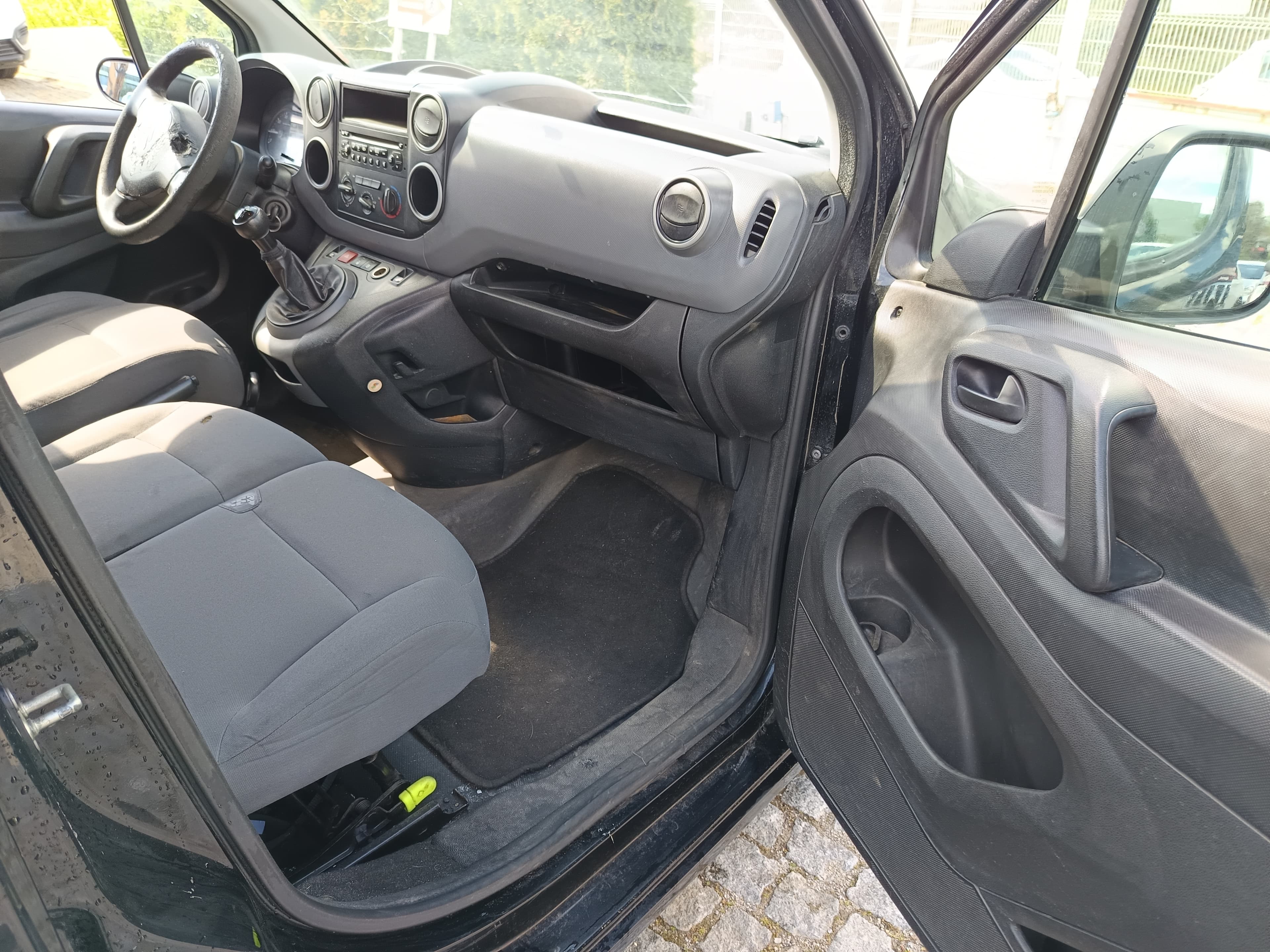 Citroën Berlingo · Ano 2015 — imagem 24