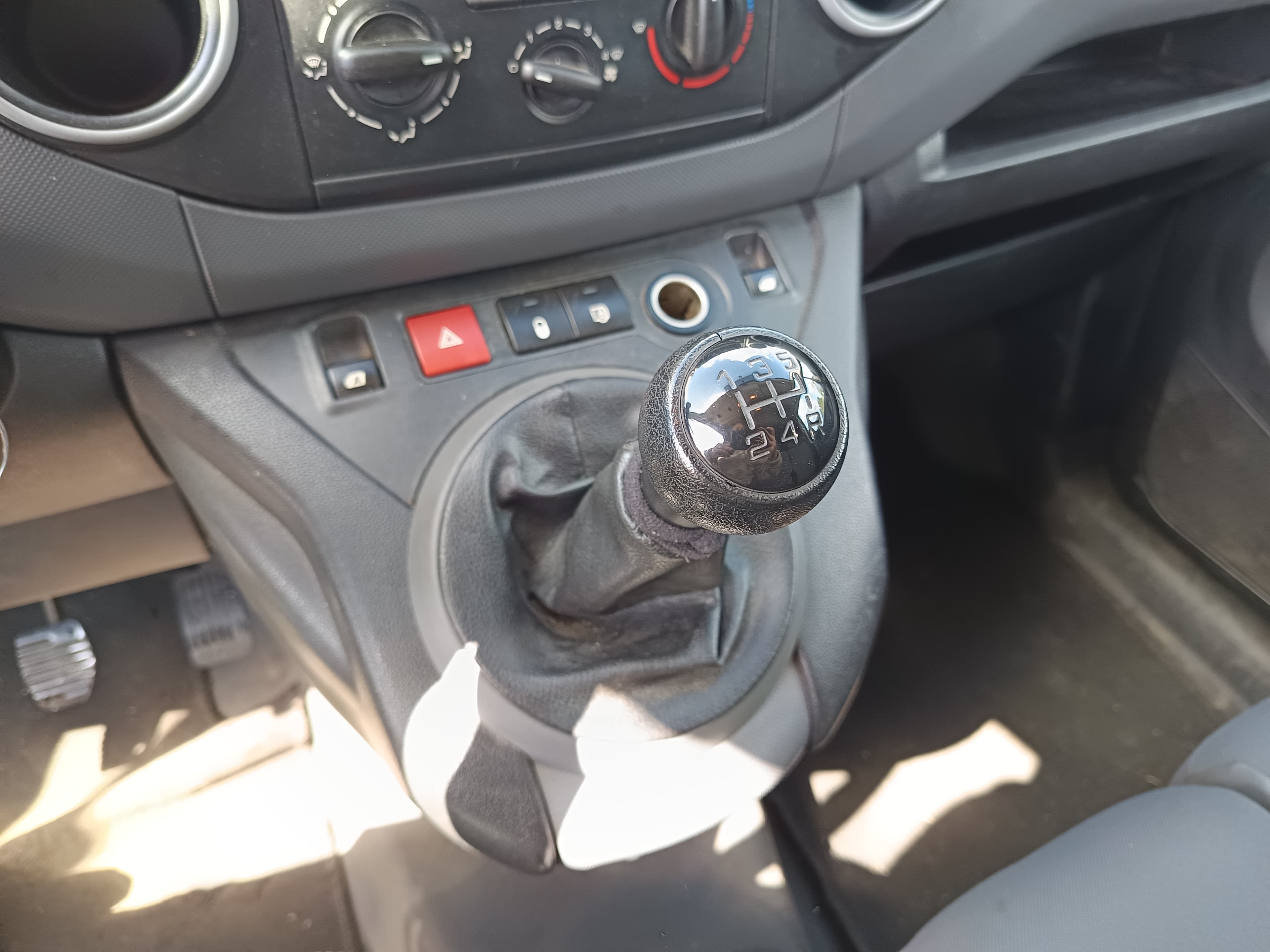 Citroën Berlingo · Ano 2015 — imagem 36