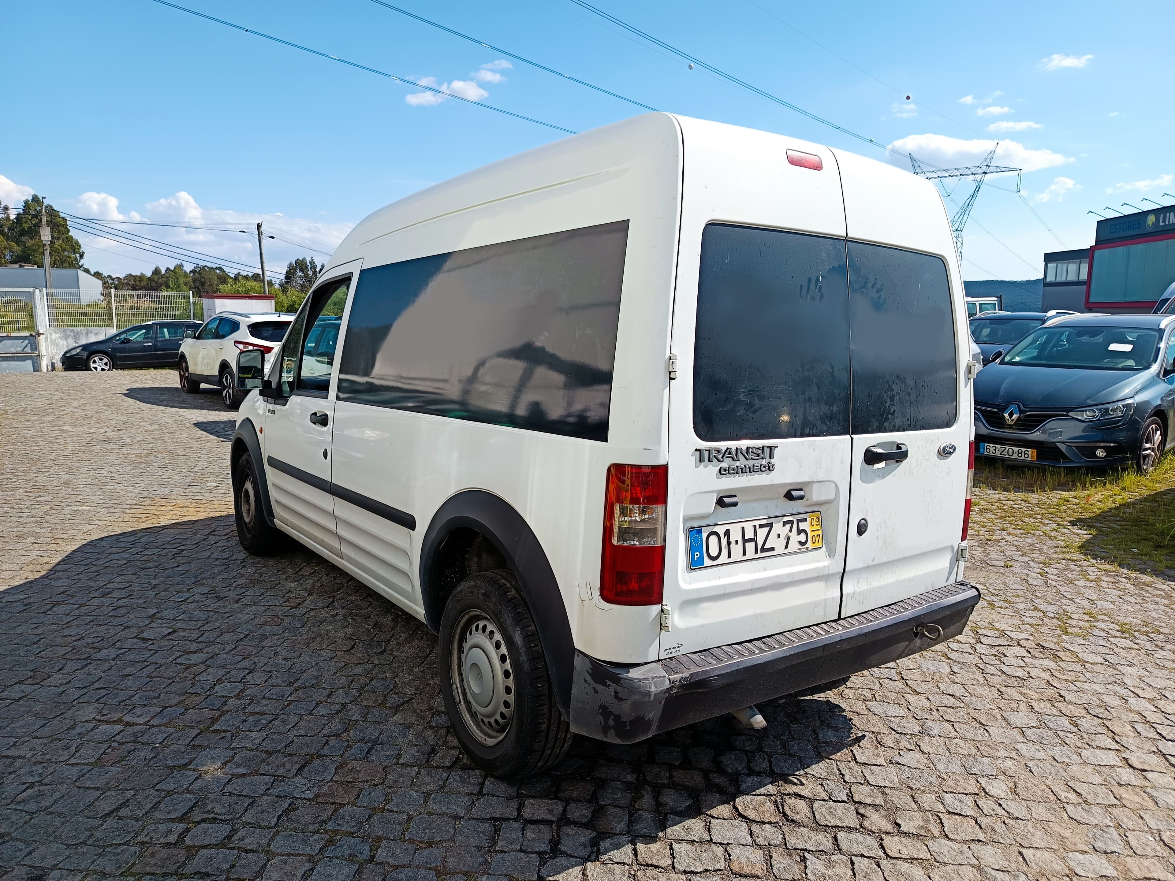 Ford Transit Connect · Ano 2009 — imagem 6