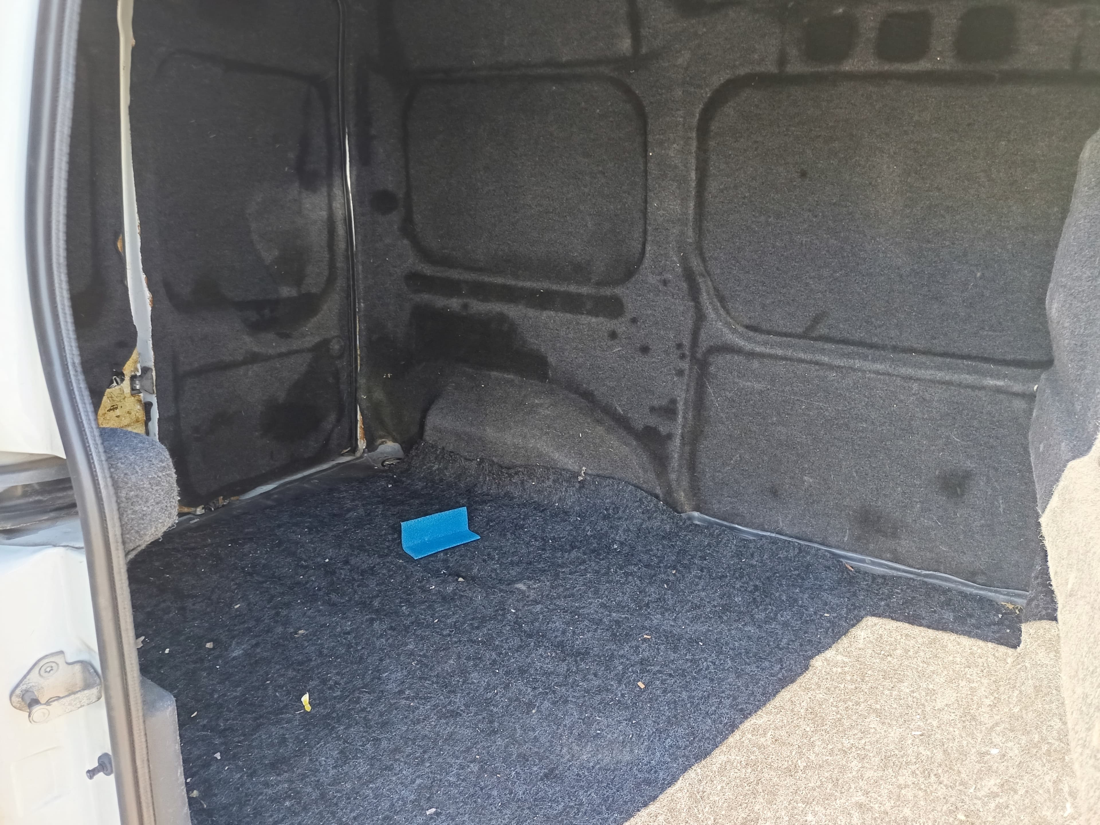 Ford Transit Connect · Ano 2009 — imagem 22