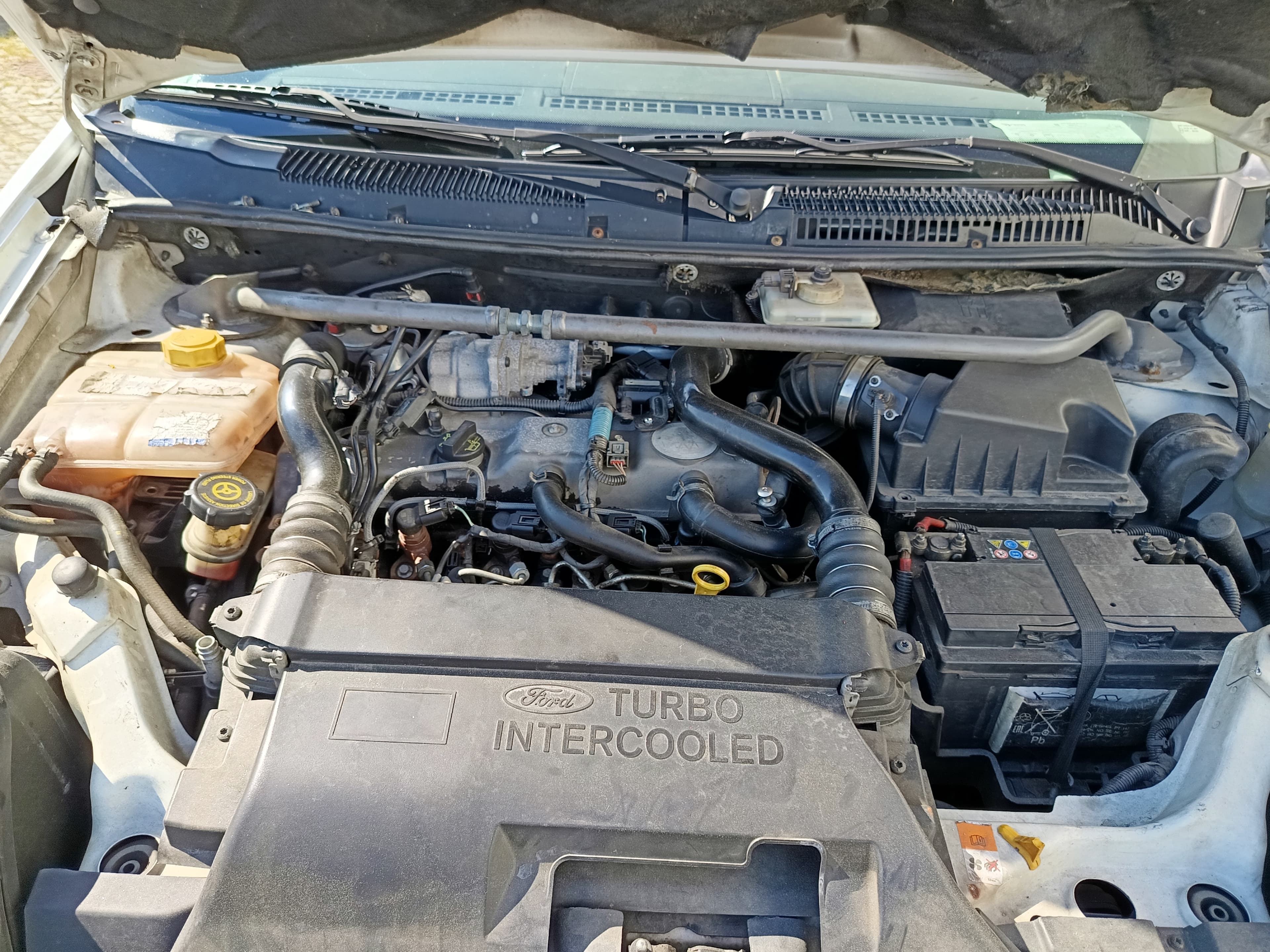 Ford Transit Connect · Ano 2009 — imagem 17