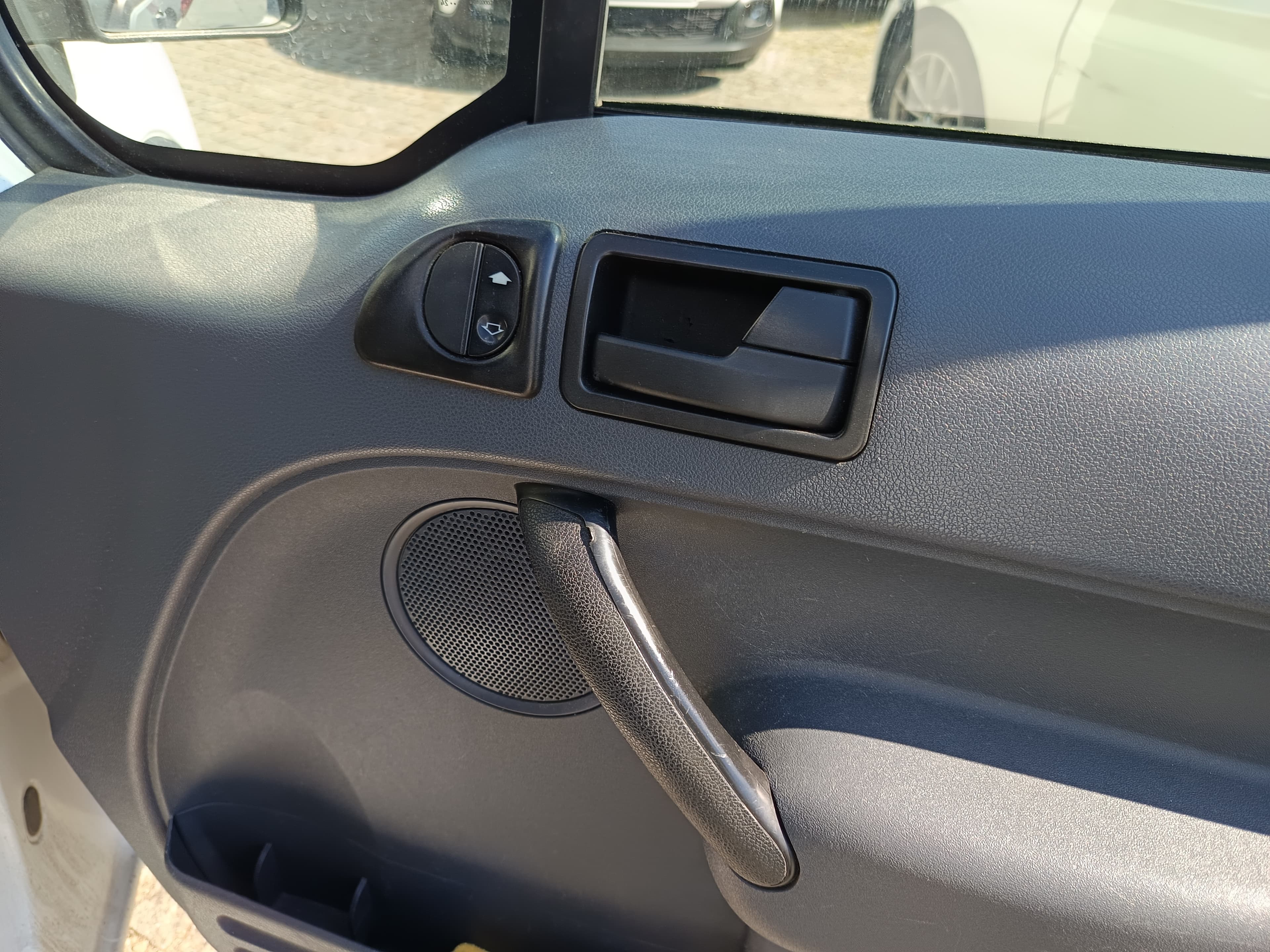 Ford Transit Connect · Ano 2009 — imagem 20