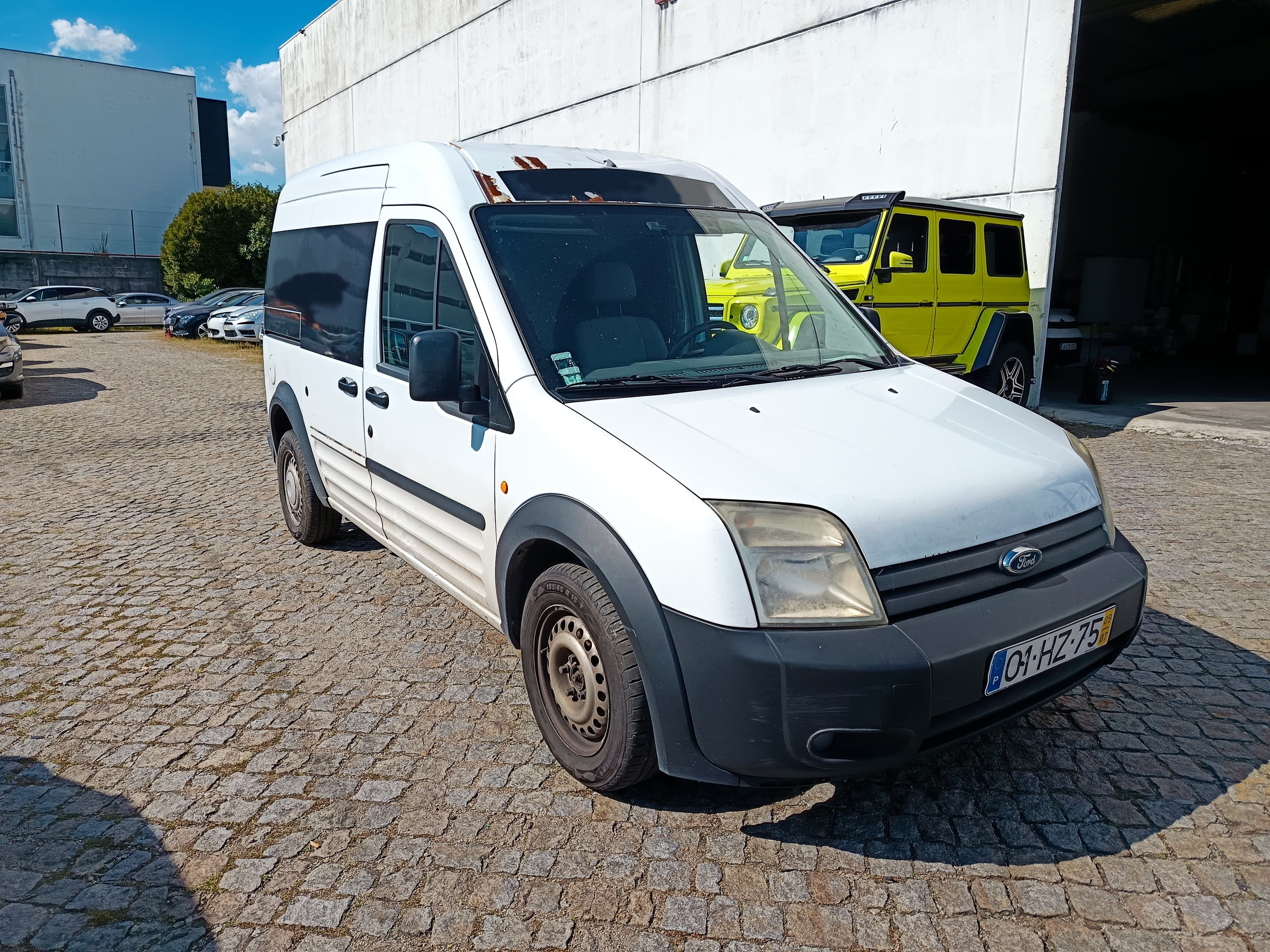 Ford Transit Connect · Ano 2009 — imagem 3