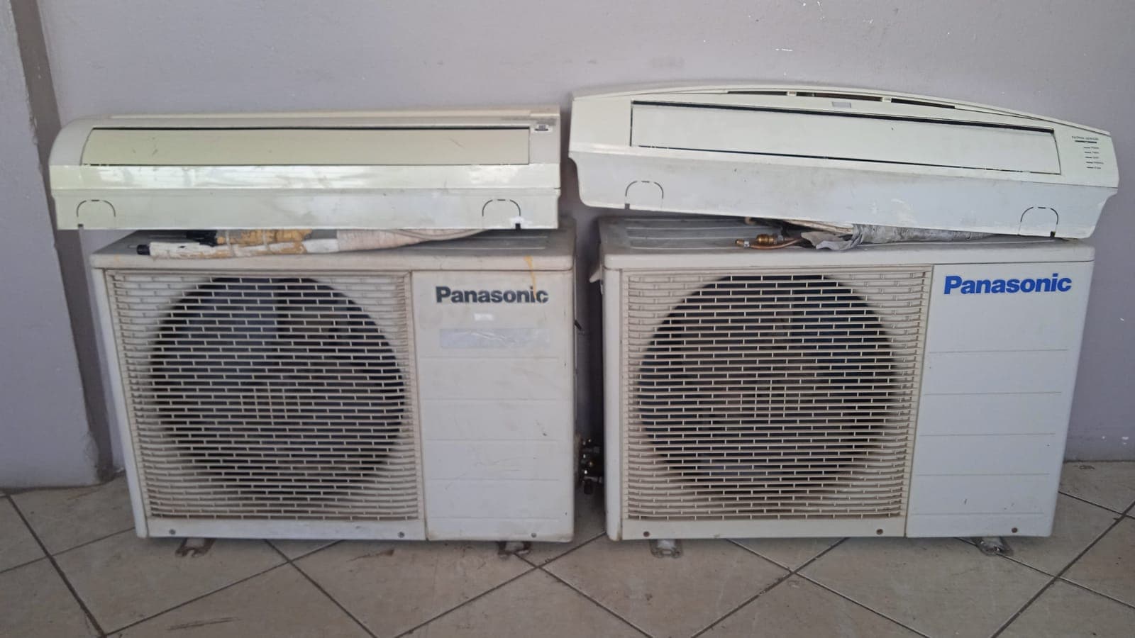 Dois ar condicionados — imagem 1