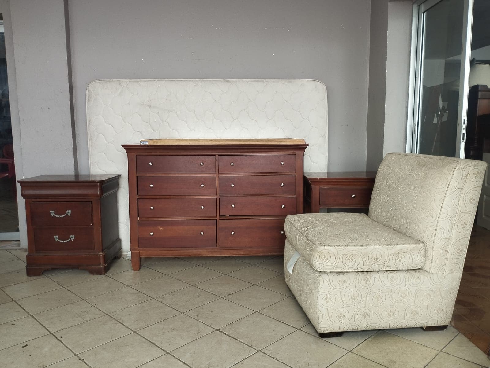 Mobilier pour l'habitation — image 1