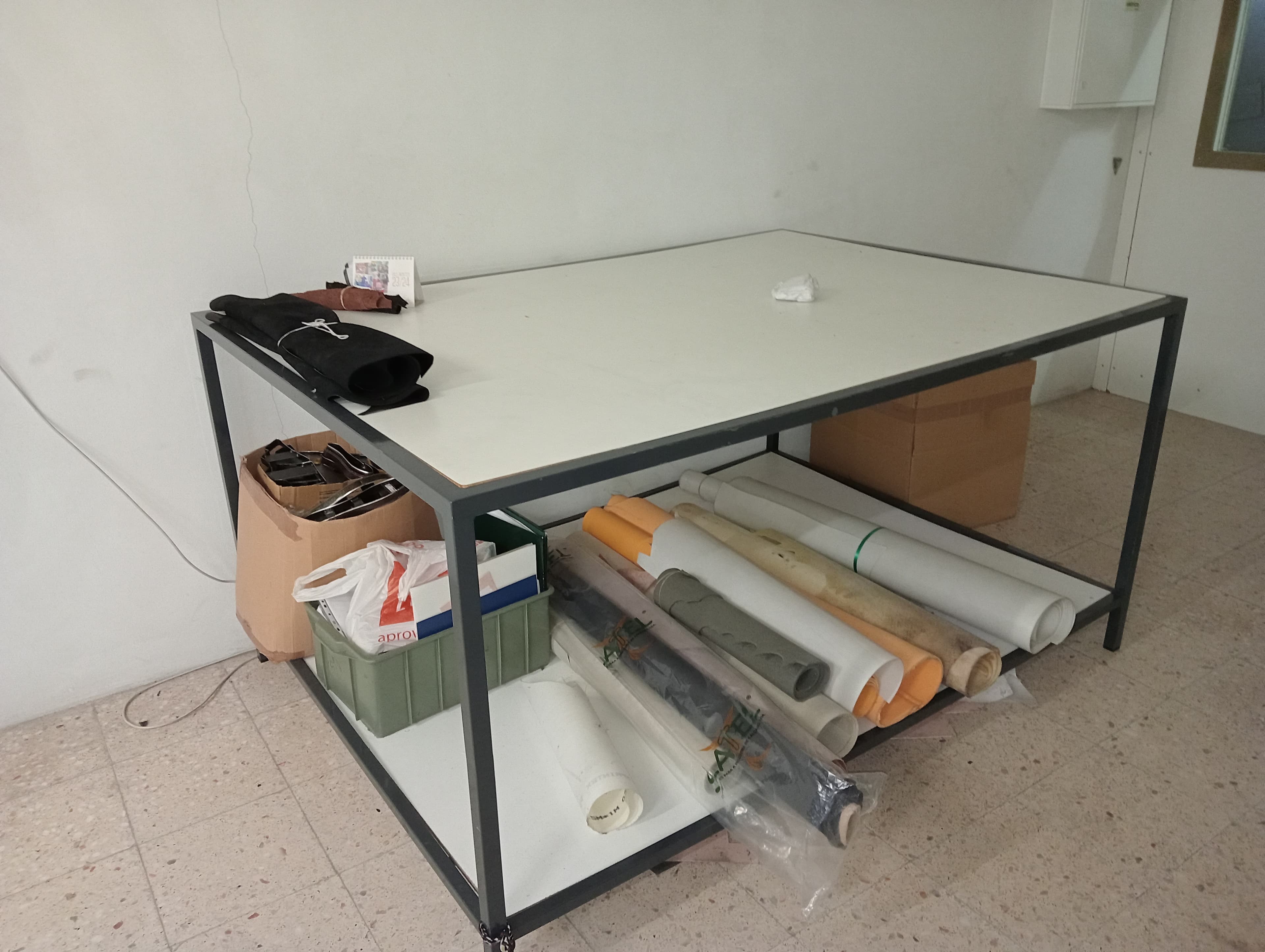 Equipamentos de Escritório · Mobiliário — imagen 29