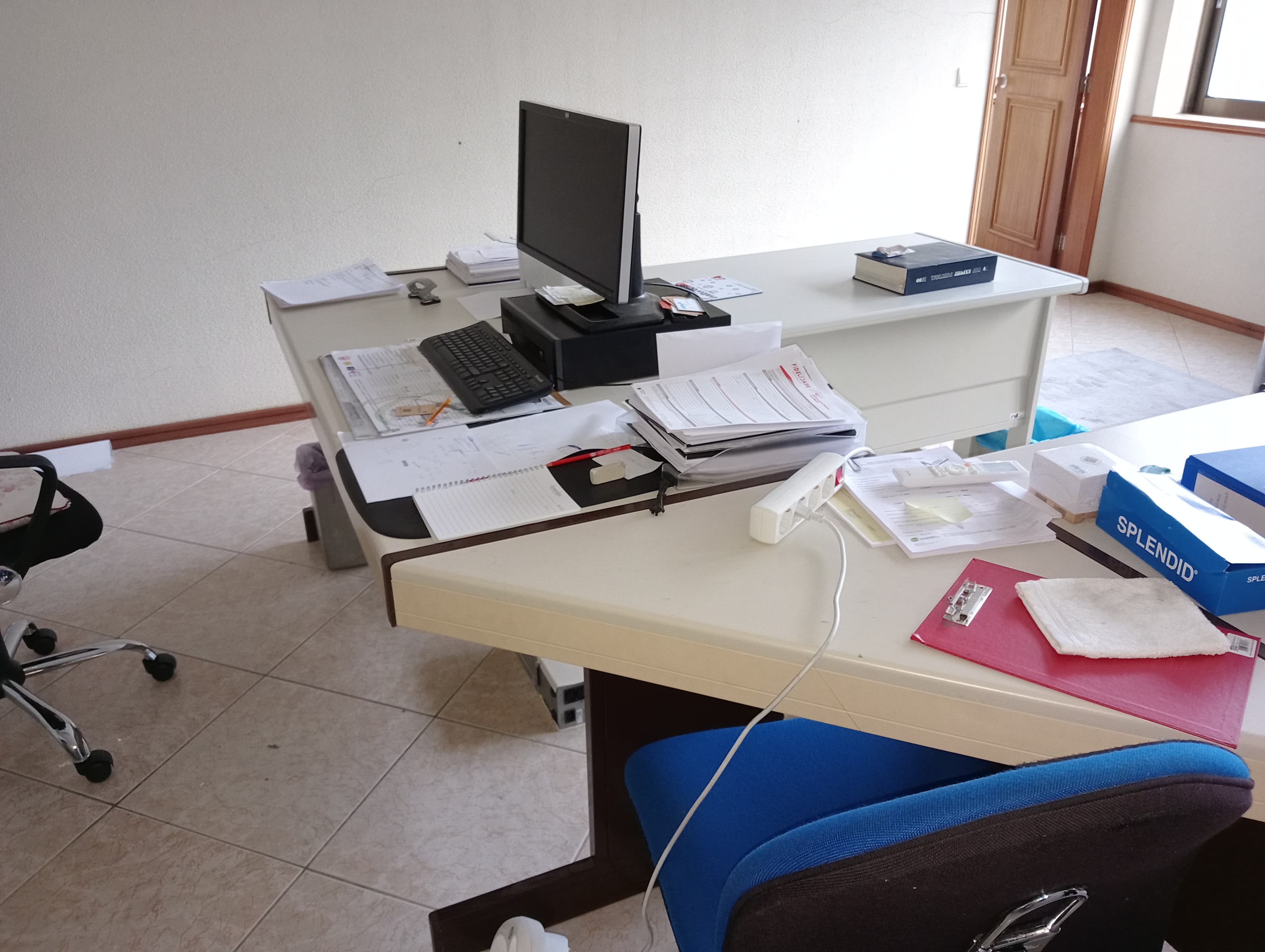 Equipamentos de Escritório · Mobiliário — imagen 38