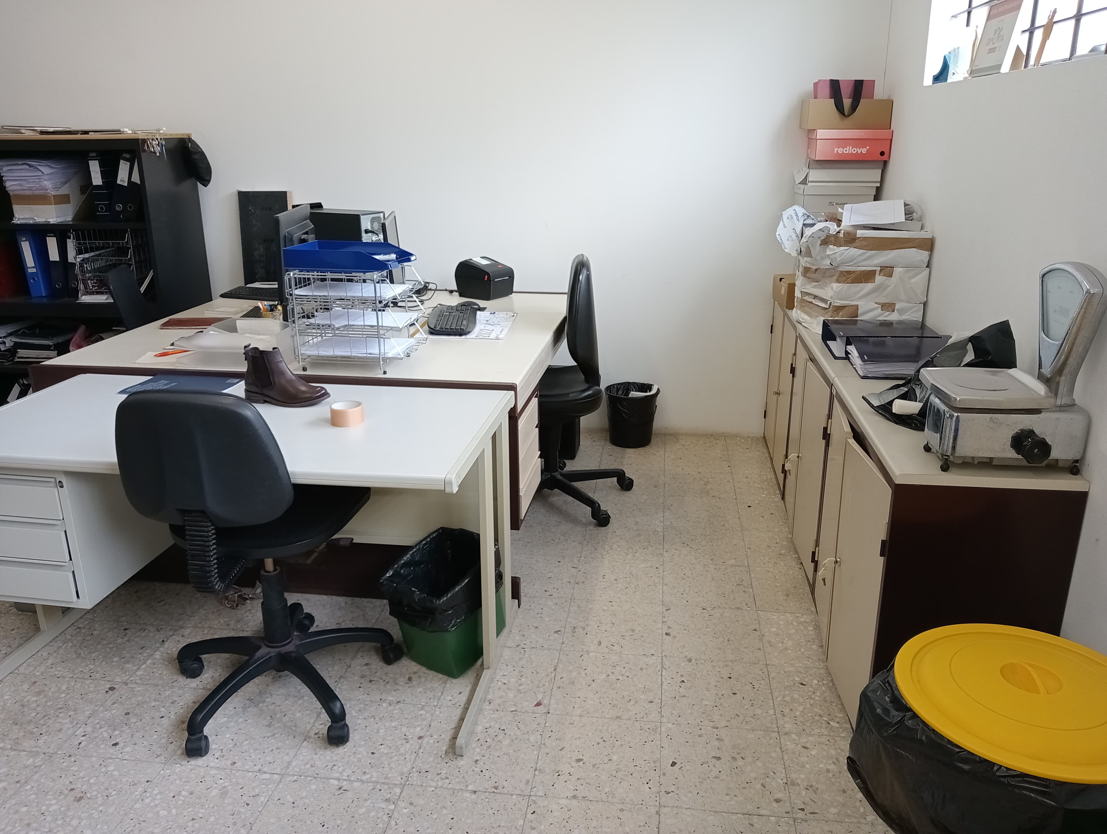 Equipamentos de Escritório · Mobiliário — imagen 2