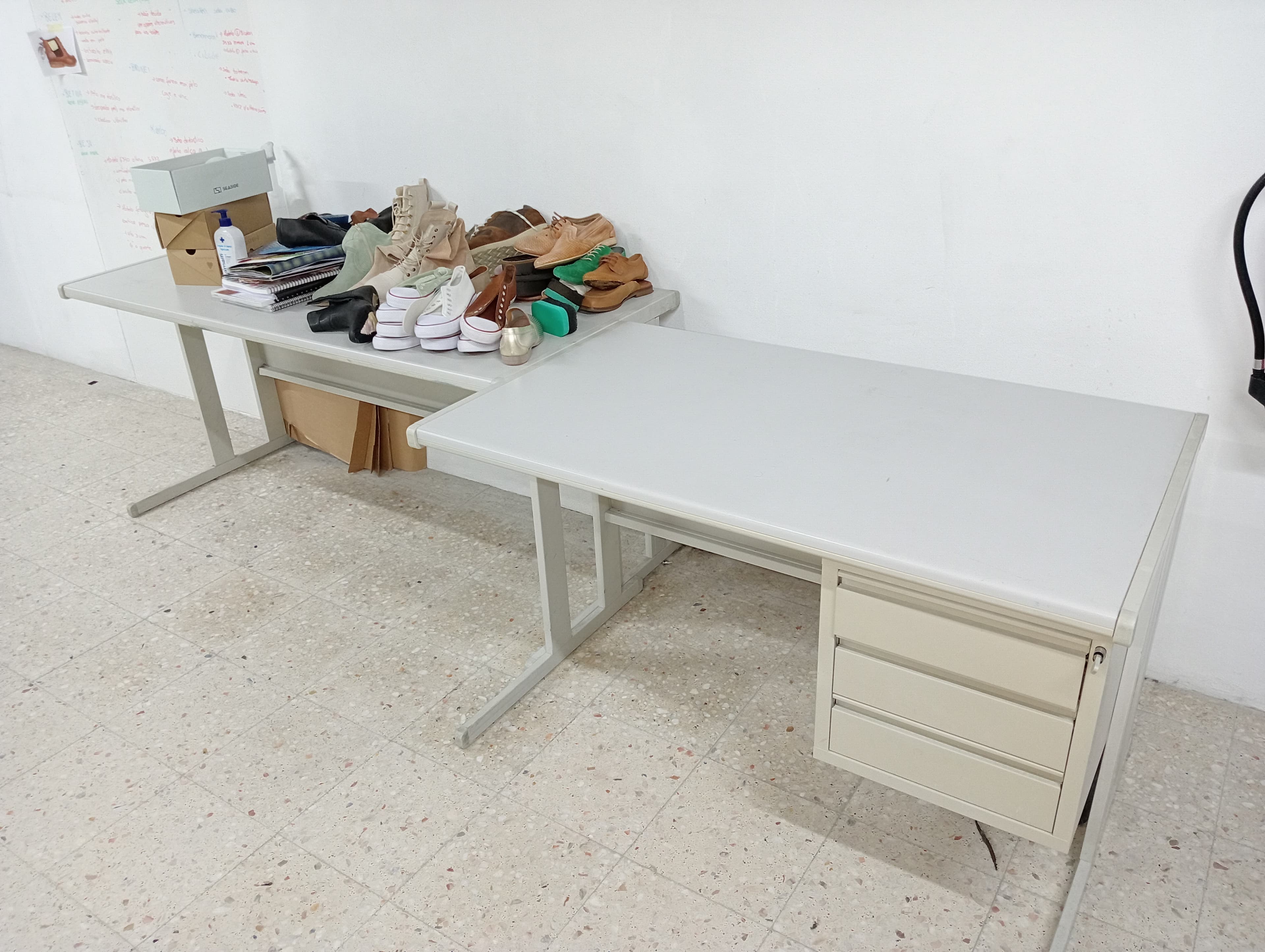 Equipamentos de Escritório · Mobiliário — imagen 18