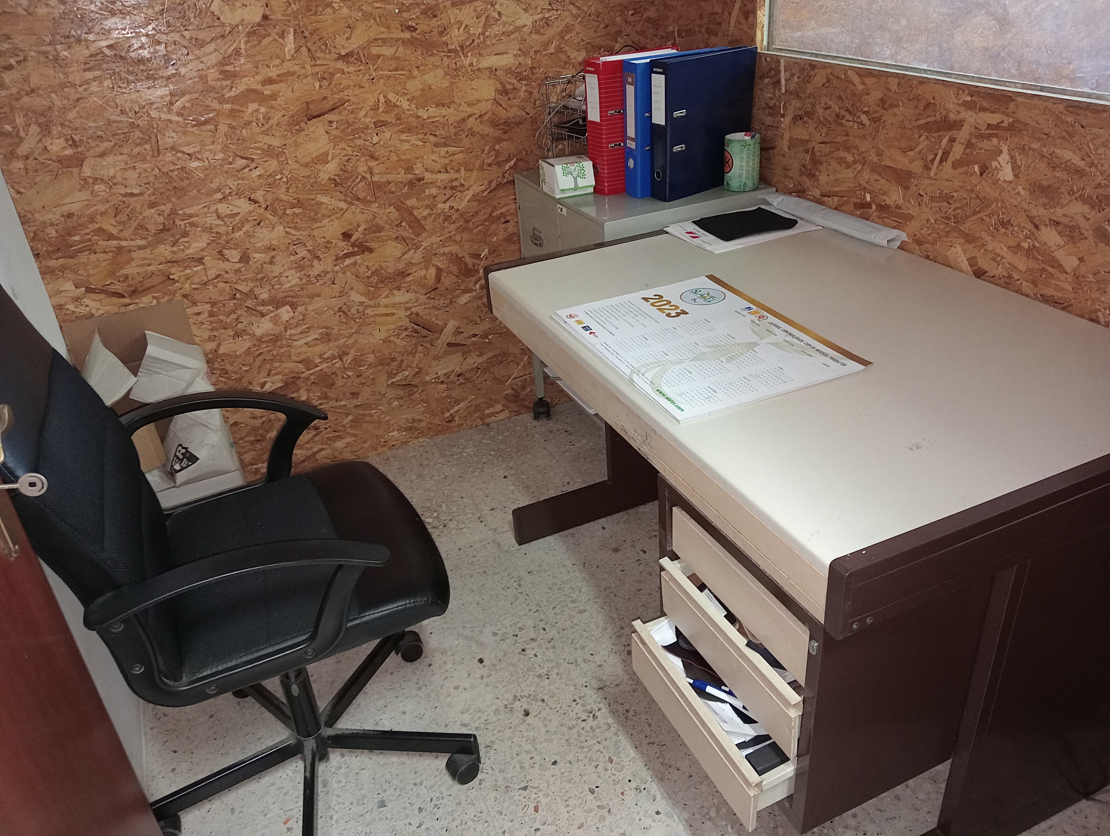 Equipamentos de Escritório · Mobiliário — imagen 10