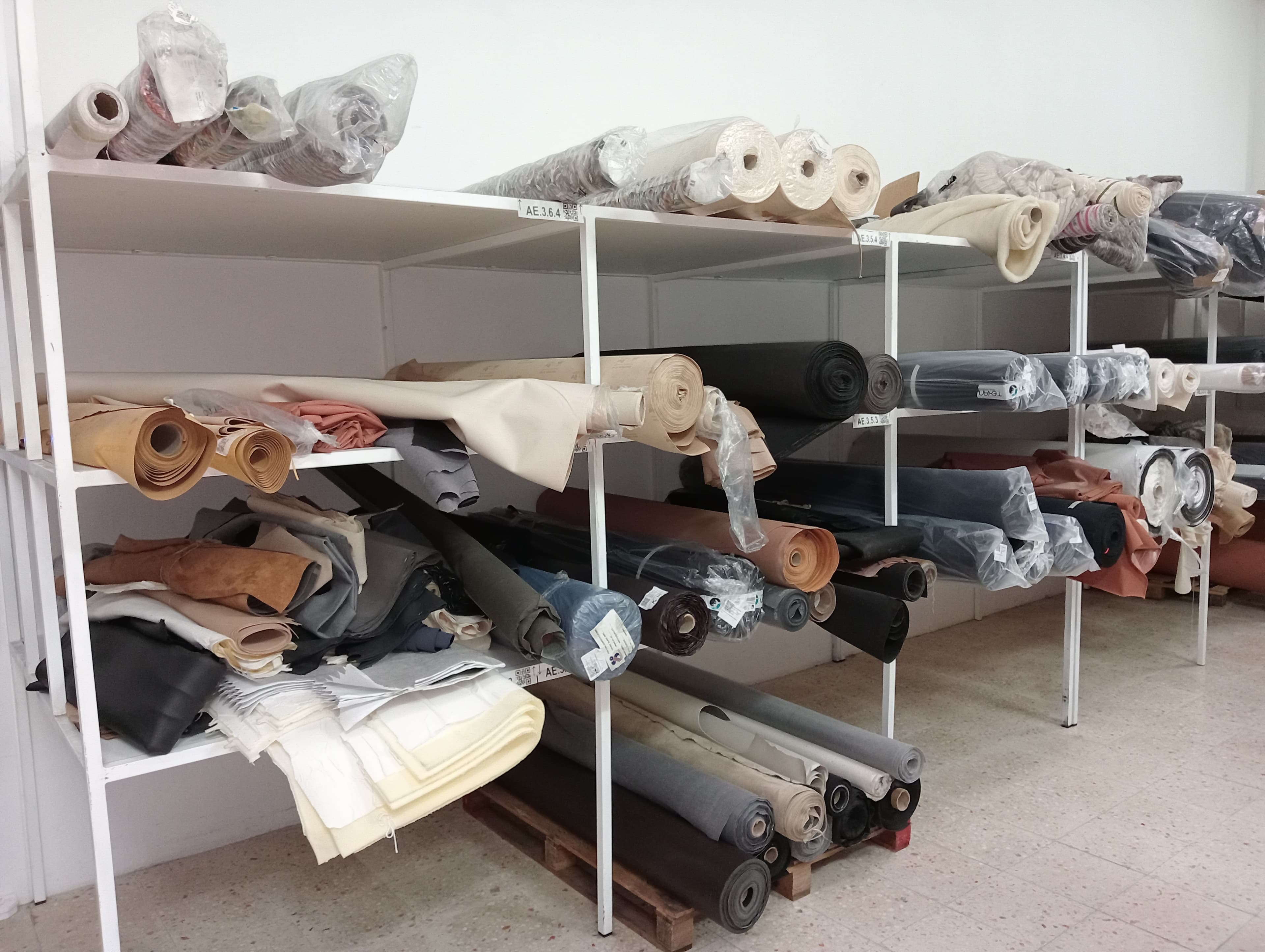 Estantes industriais · Stock — image 9
