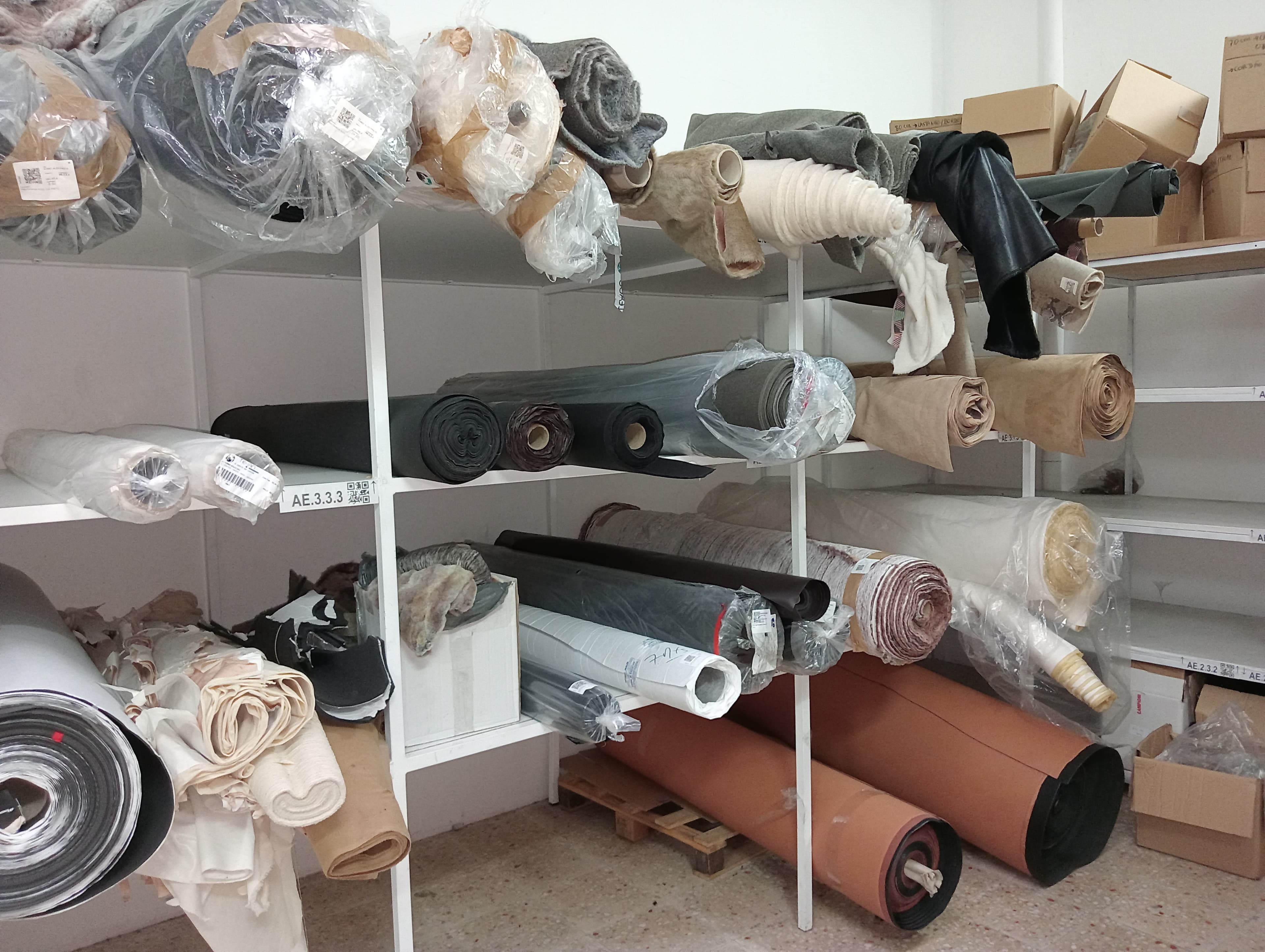 Estantes industriais · Stock — image 8